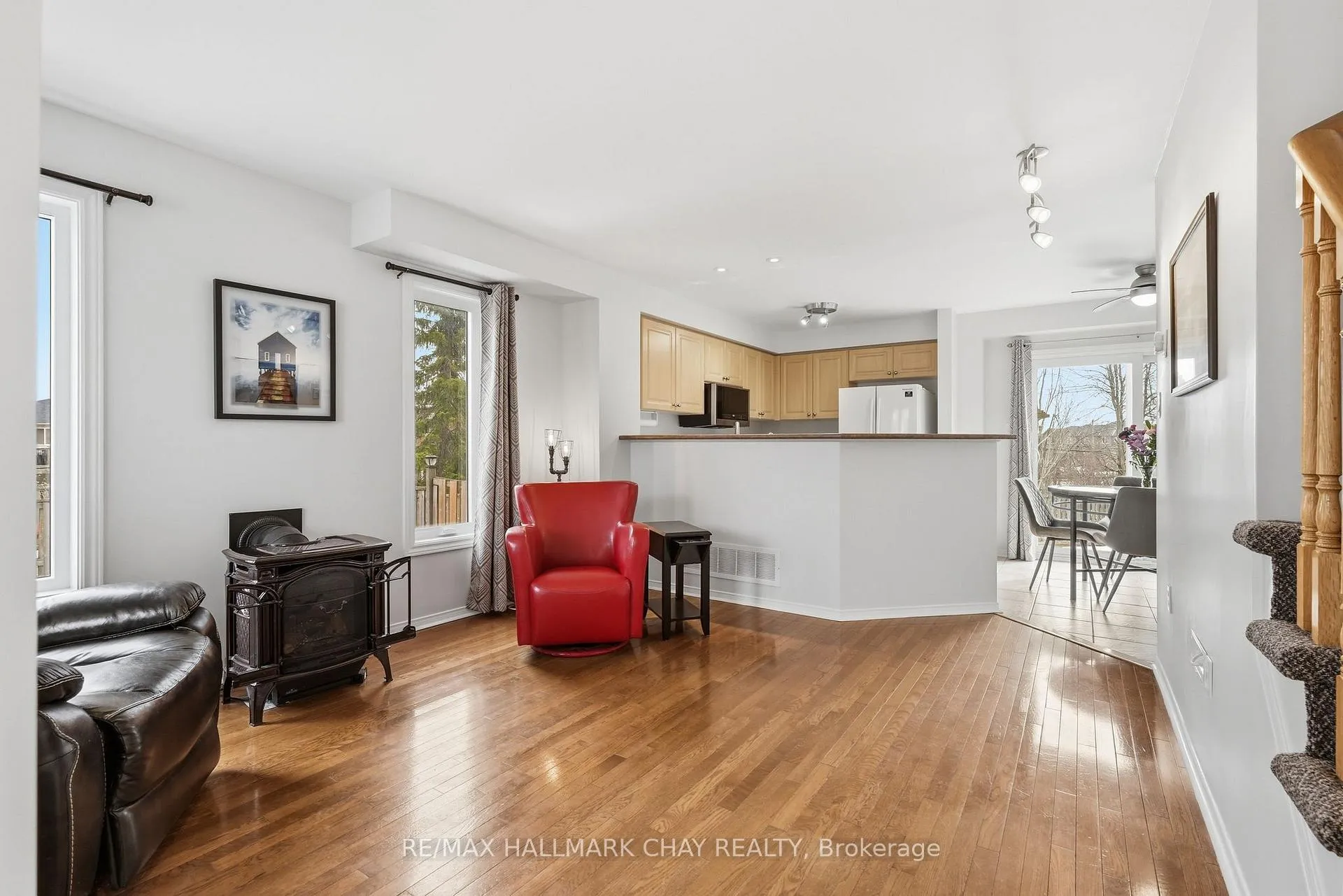 Photo 7 of 127 Trevino Circle, Barrie, East Bayfield — HOMEH