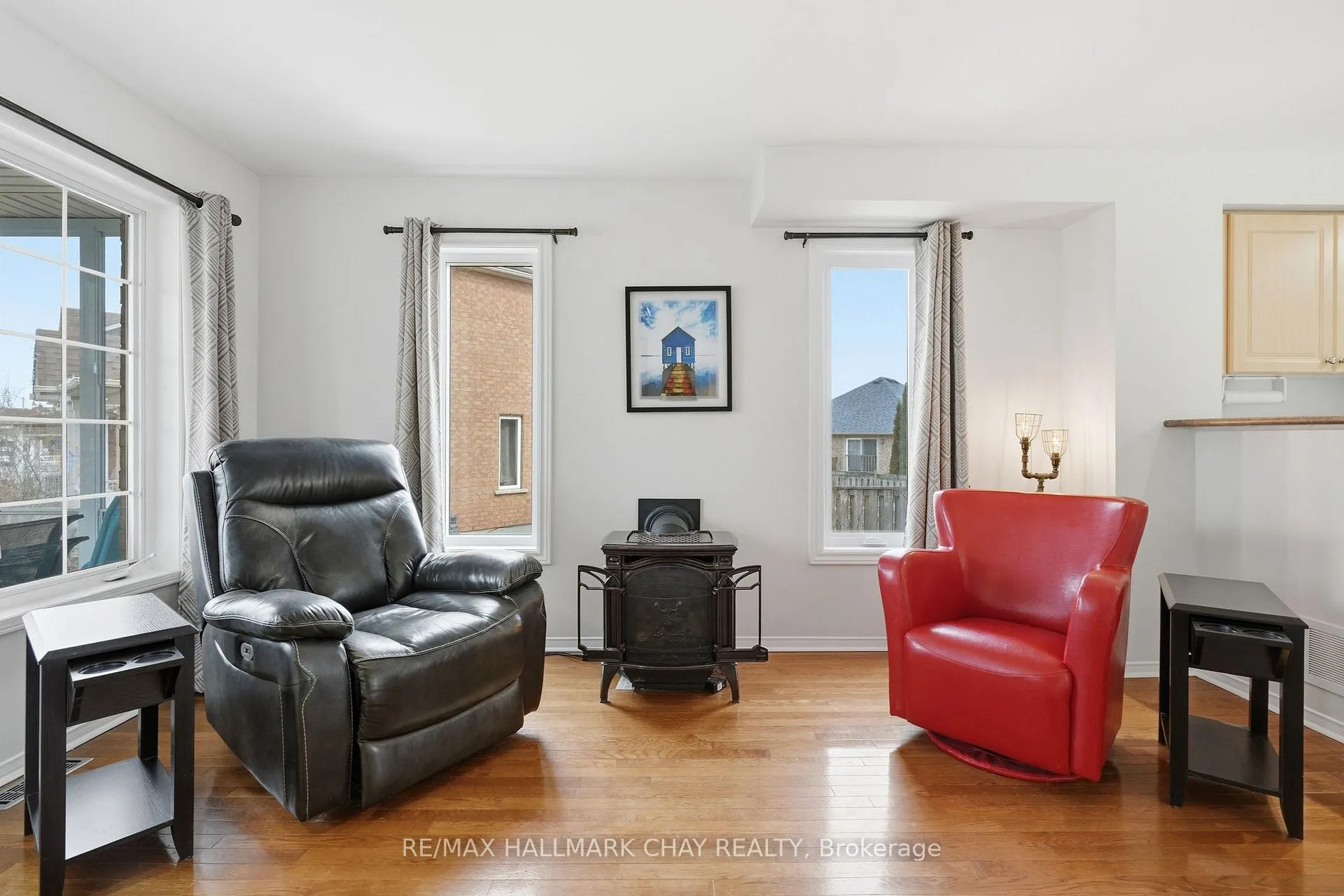 Photo 8 of 127 Trevino Circle, Barrie, East Bayfield — HOMEH