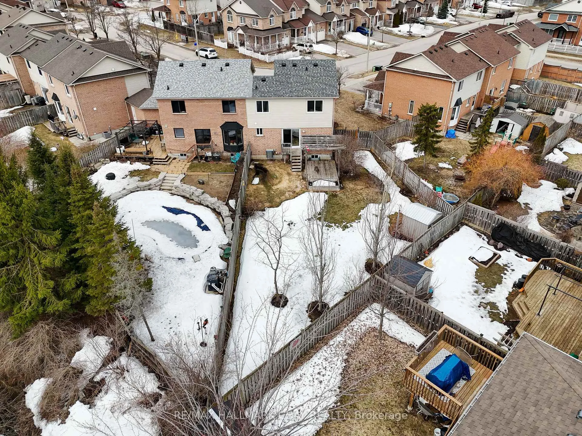 Photo 25 of 127 Trevino Circle, Barrie, East Bayfield — HOMEH