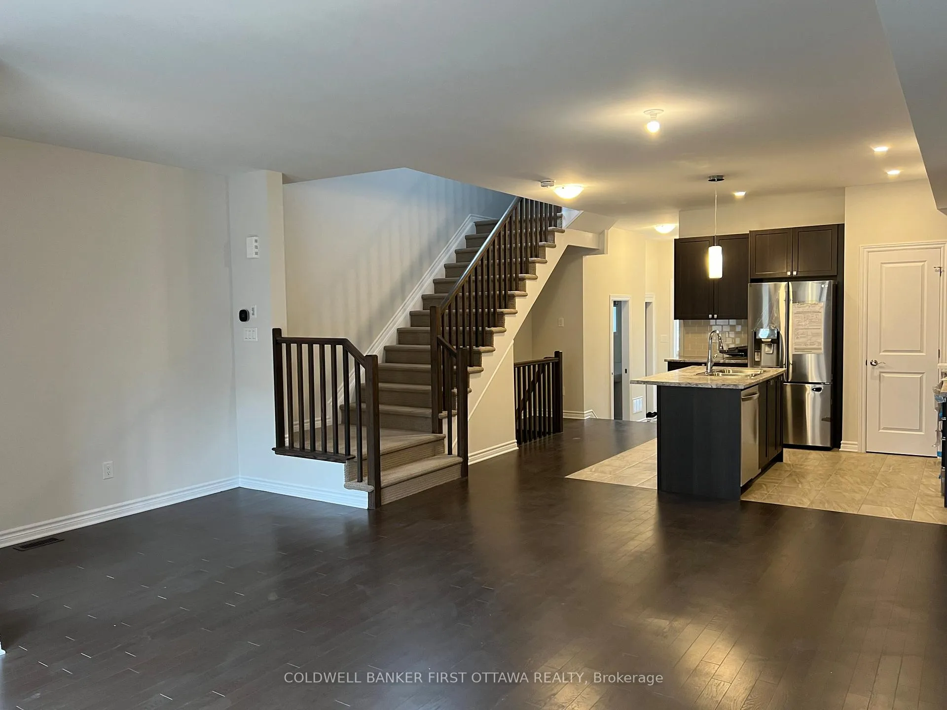 Photo 4 of 17 Atop Lane, Ottawa, Blossom Park/Kemp Park/Findlay Creek — HOMEH