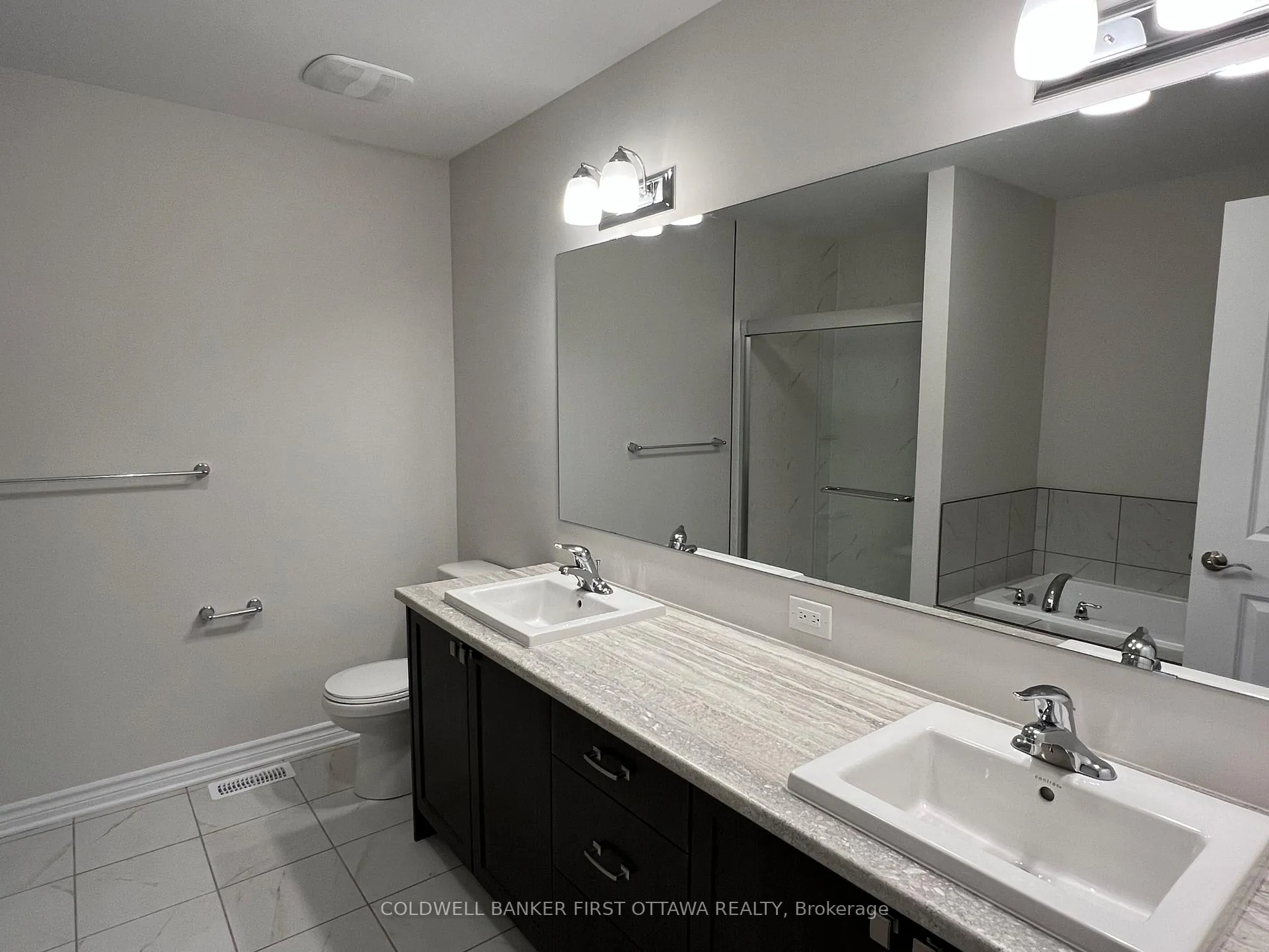 Photo 15 of 17 Atop Lane, Ottawa, Blossom Park/Kemp Park/Findlay Creek — HOMEH