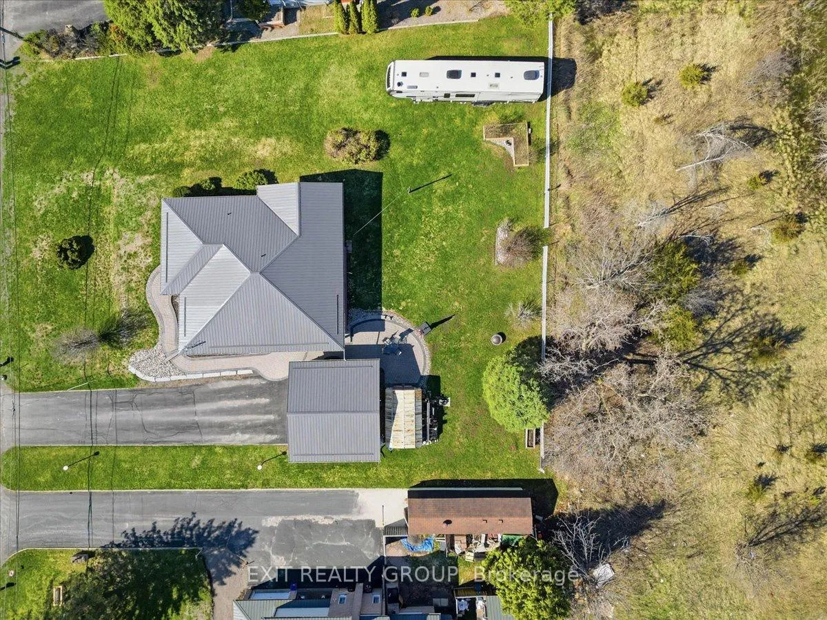Photo 2 of 188 Riverside Parkway, Quinte West, Sidney Ward — HOMEH