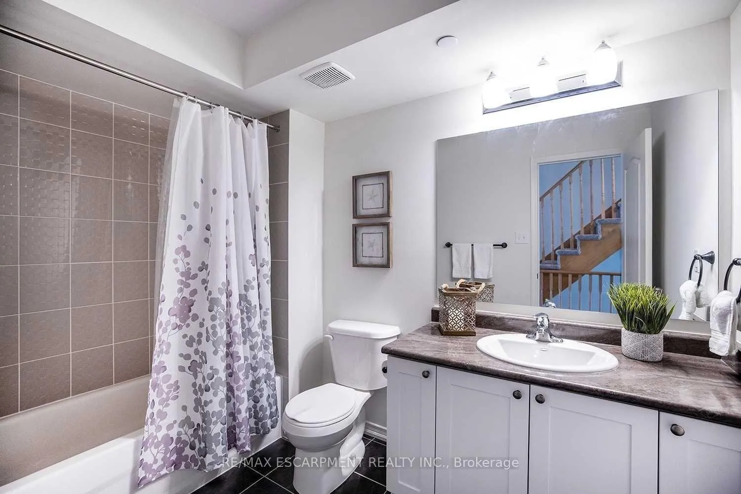 Photo 7 of 2213 Chevron Prince Path S, Oshawa, Windfields — HOMEH
