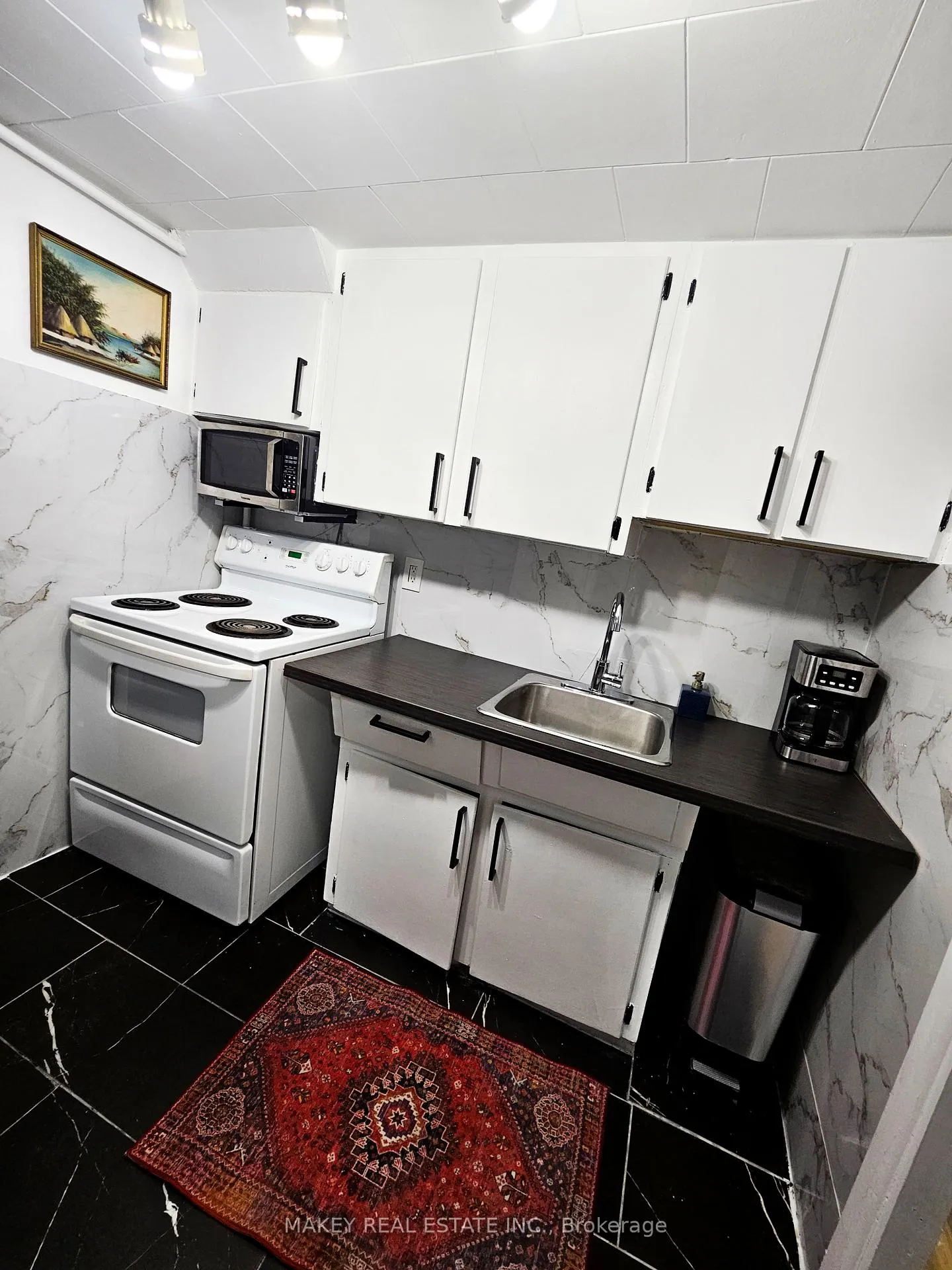 Photo 15 of 34 Christopher Drive, Cambridge — HOMEH