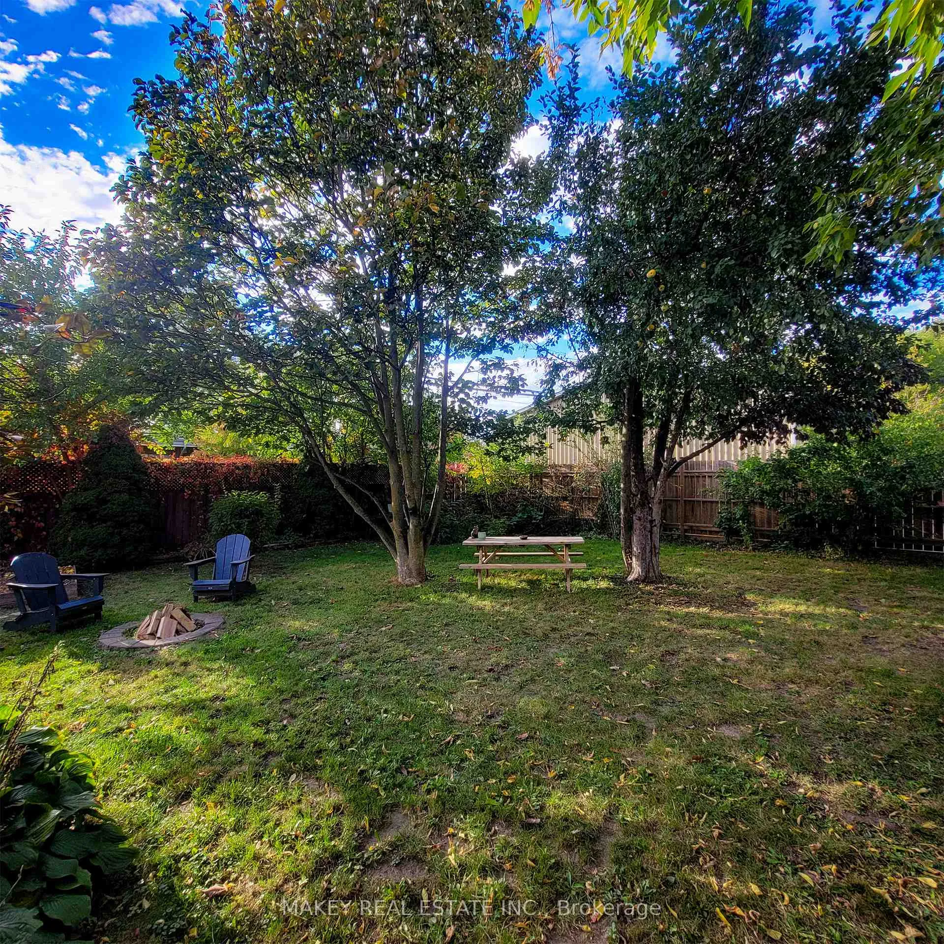 Photo 23 of 34 Christopher Drive, Cambridge — HOMEH