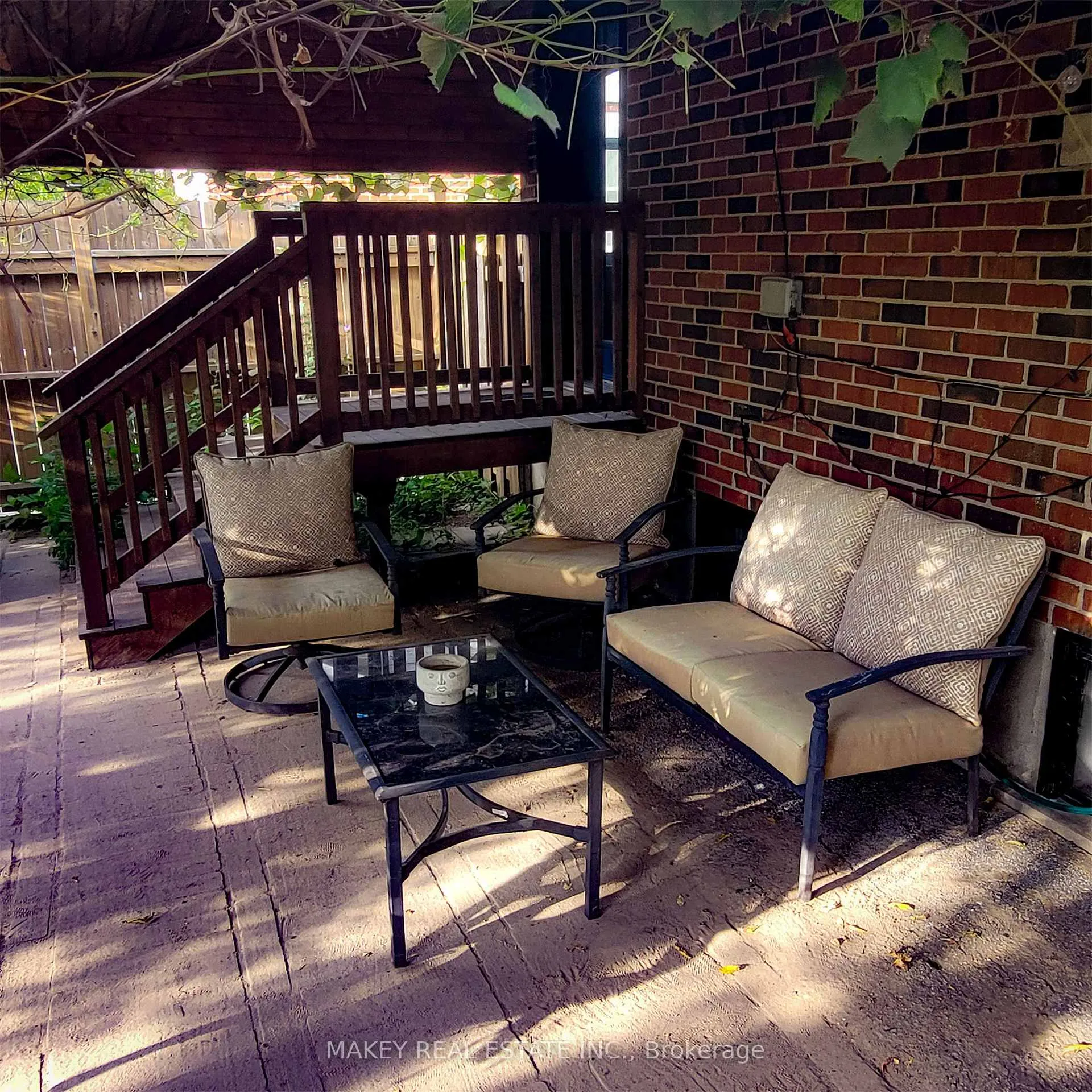 Photo 25 of 34 Christopher Drive, Cambridge — HOMEH
