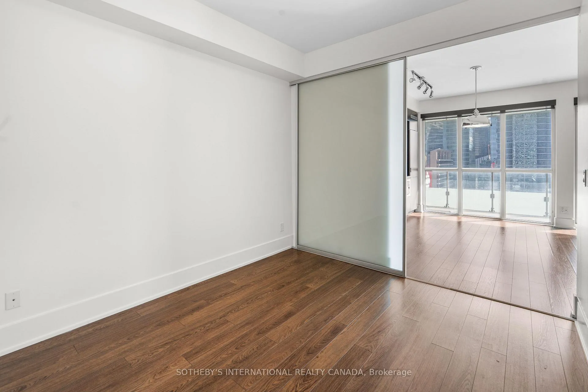 Photo 11 of Unit 2409, 300 Front Street W, Toronto, Waterfront Communities — HOMEH