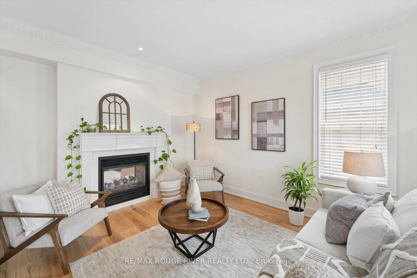 Photo 7 of 58 Knox Crescent, Whitby, Brooklin — HOMEH