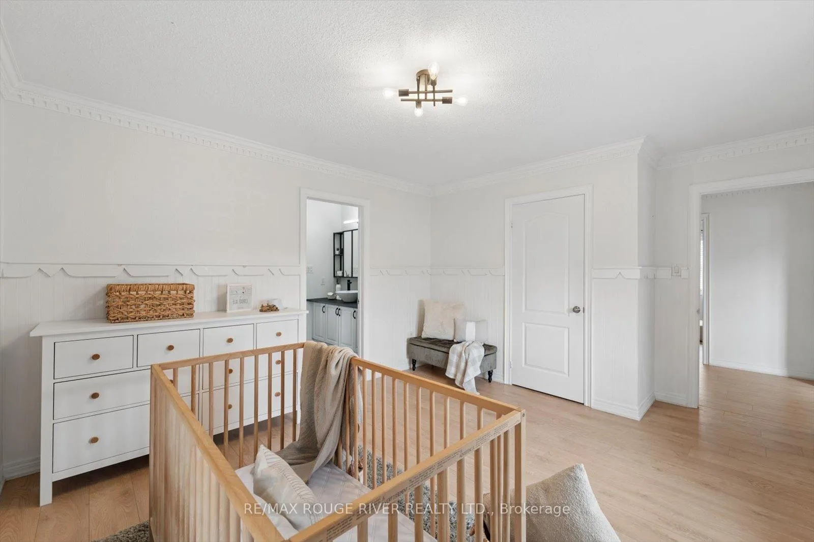 Photo 33 of 58 Knox Crescent, Whitby, Brooklin — HOMEH