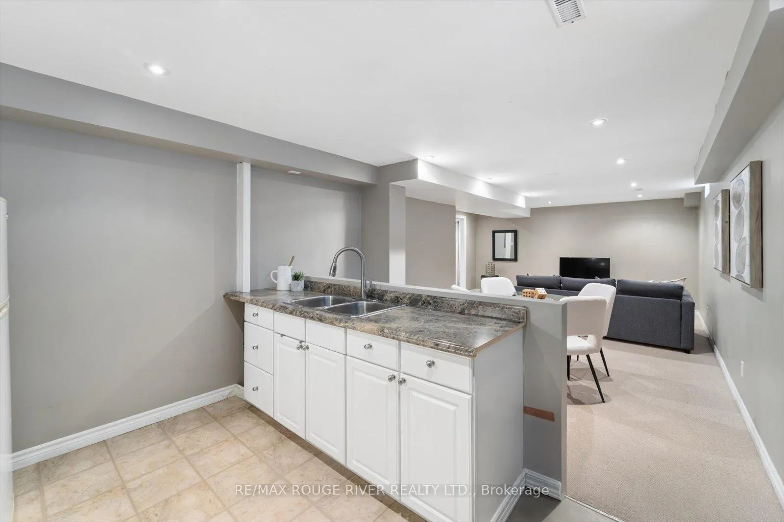 Photo 44 of 58 Knox Crescent, Whitby, Brooklin — HOMEH
