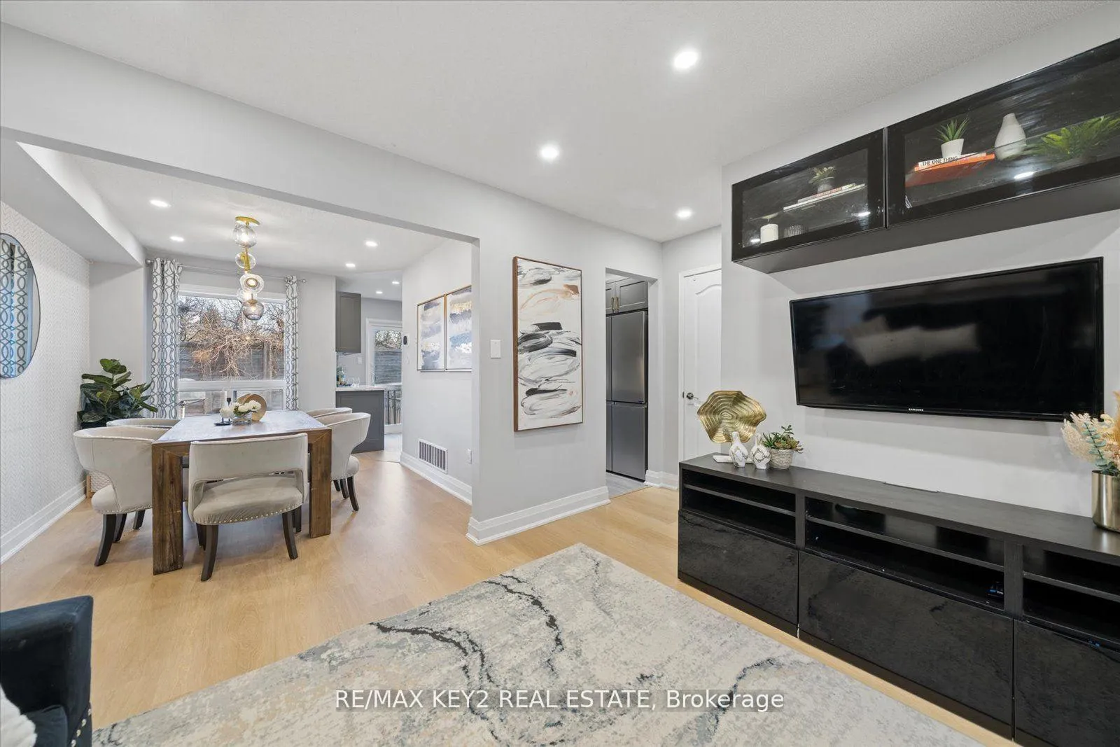 Photo 8 of 1652 Autumn Crescent, Pickering, Amberlea — HOMEH