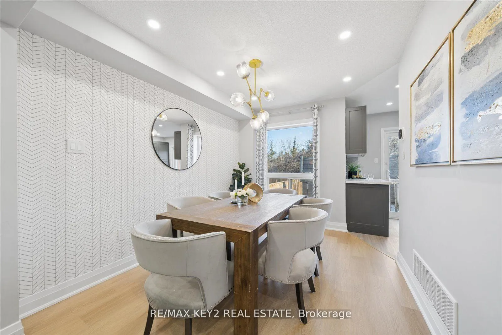 Photo 10 of 1652 Autumn Crescent, Pickering, Amberlea — HOMEH