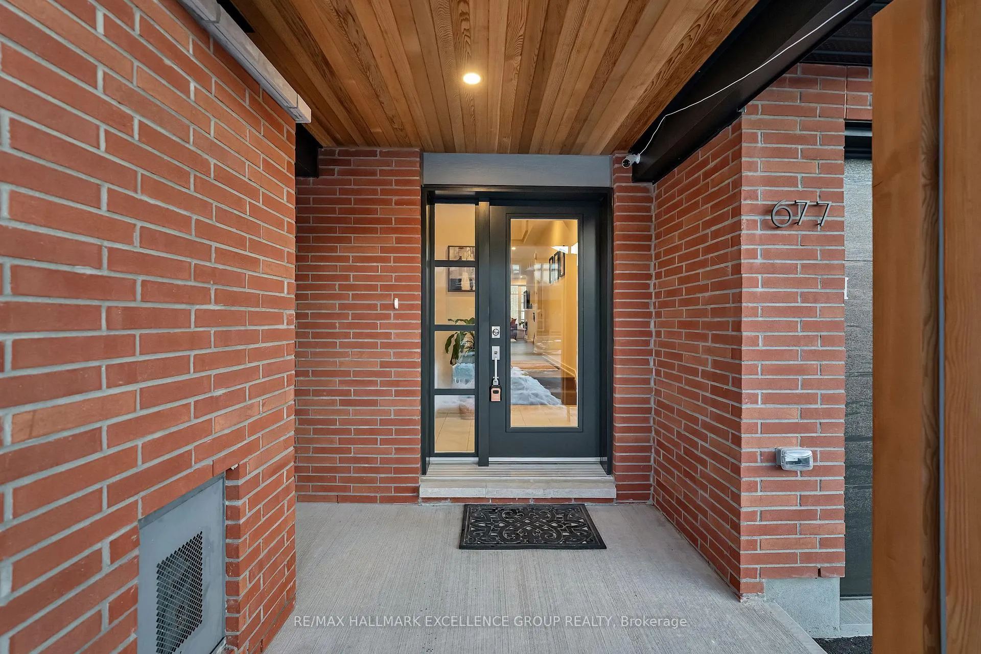 Photo 1 of 677 Honeydew Street, Ottawa, Riverside South/Gloucester Glen — HOMEH