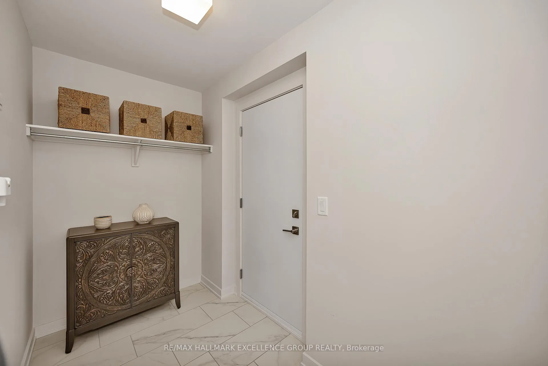 Photo 12 of 677 Honeydew Street, Ottawa, Riverside South/Gloucester Glen — HOMEH