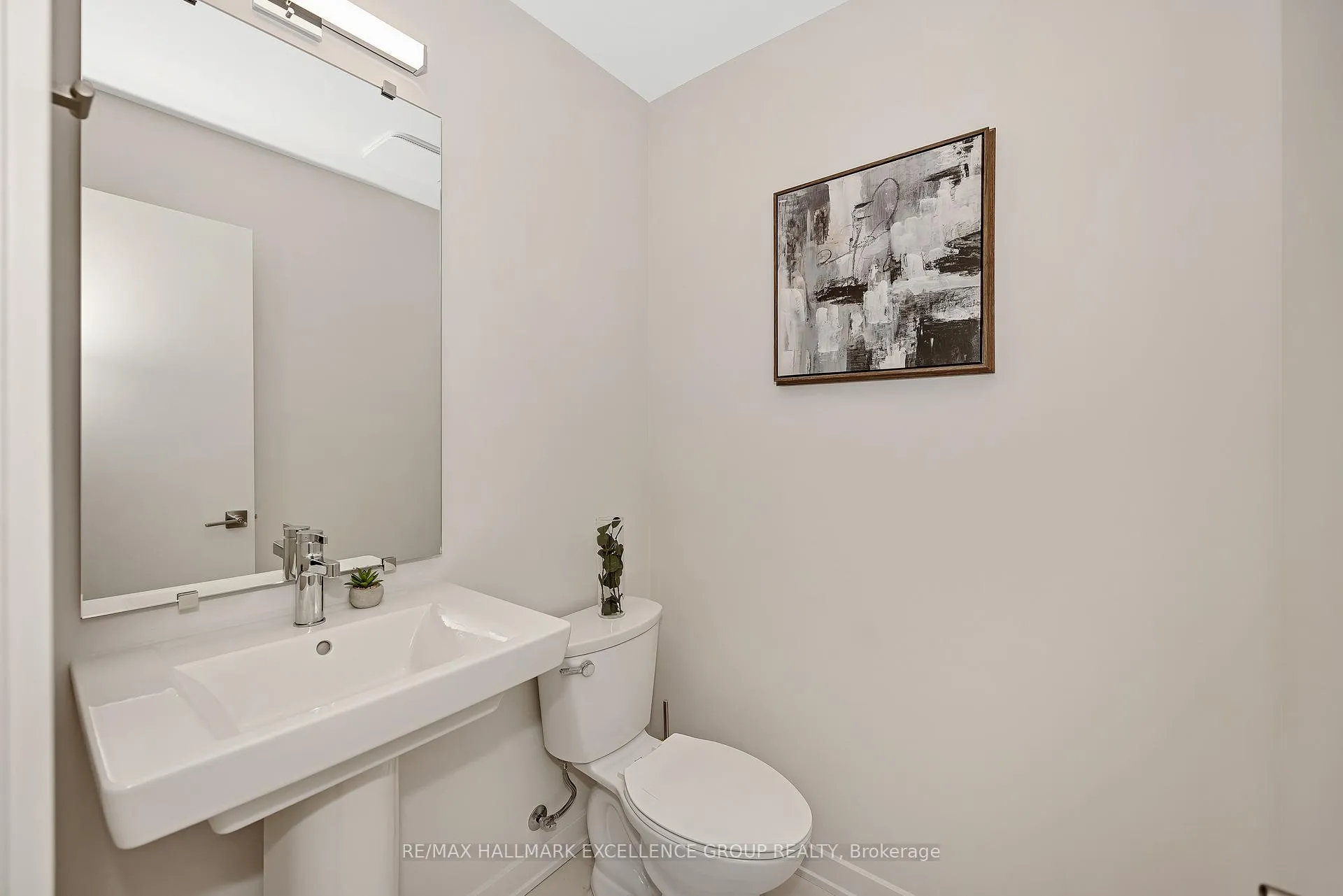 Photo 13 of 677 Honeydew Street, Ottawa, Riverside South/Gloucester Glen — HOMEH