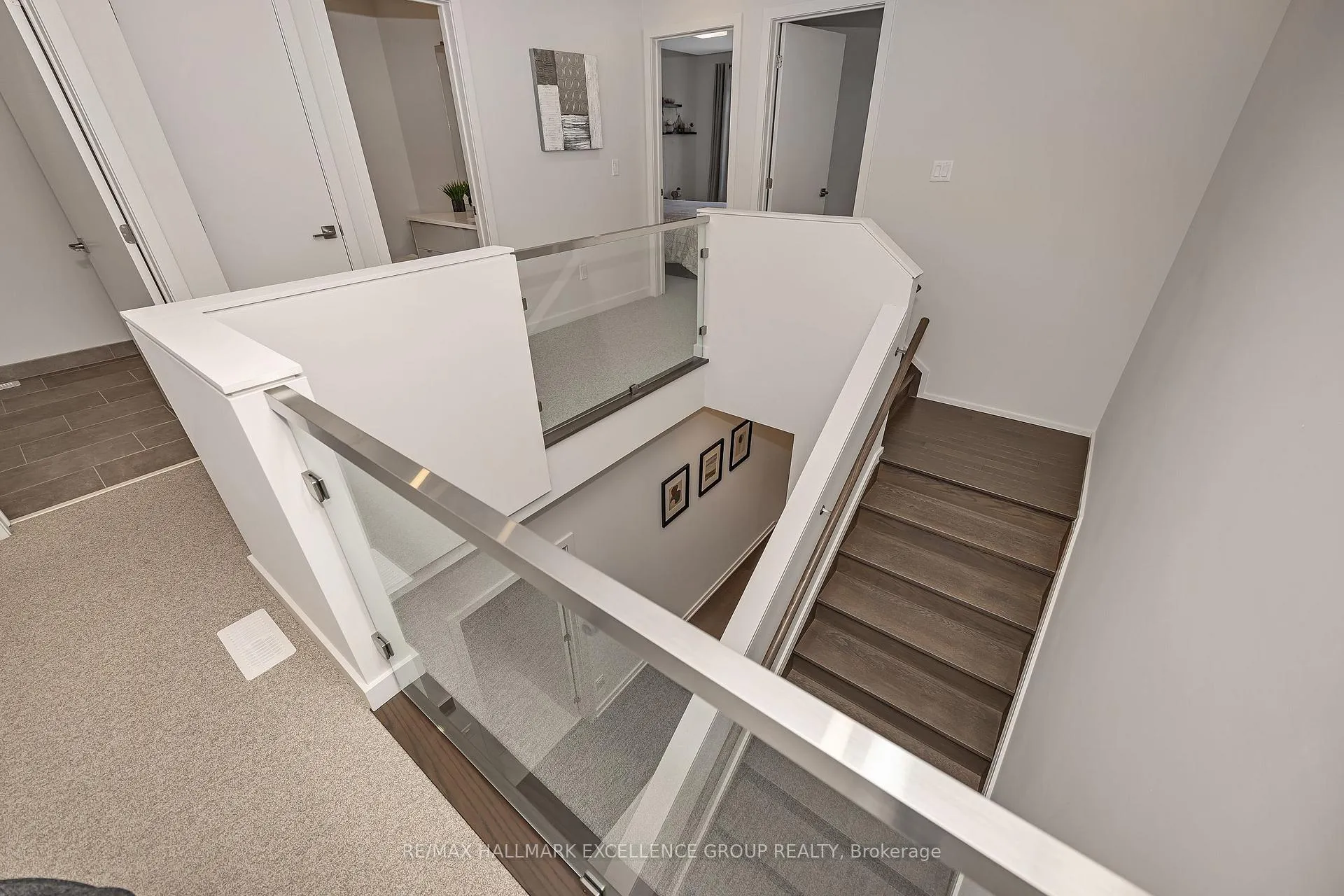 Photo 16 of 677 Honeydew Street, Ottawa, Riverside South/Gloucester Glen — HOMEH