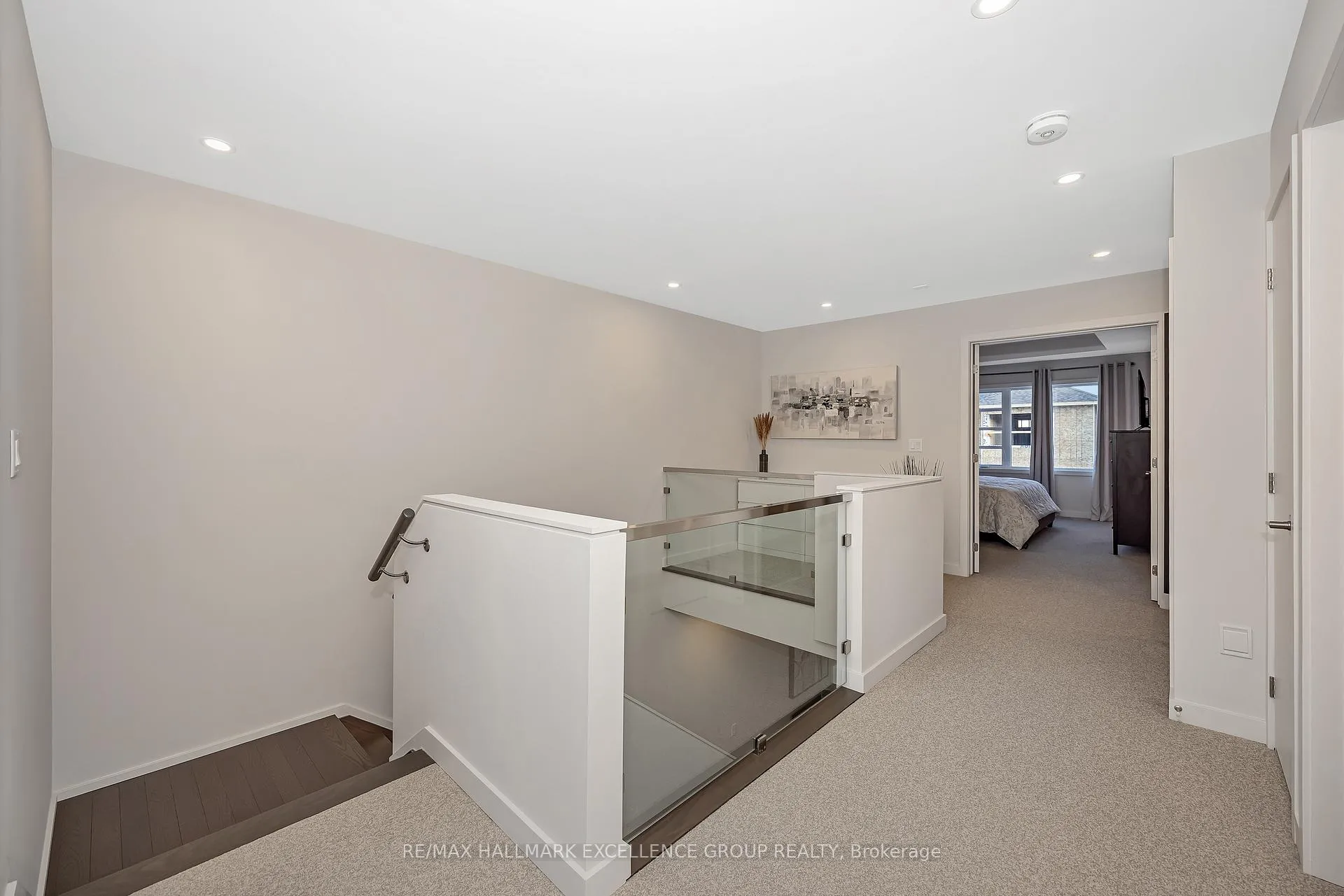 Photo 17 of 677 Honeydew Street, Ottawa, Riverside South/Gloucester Glen — HOMEH