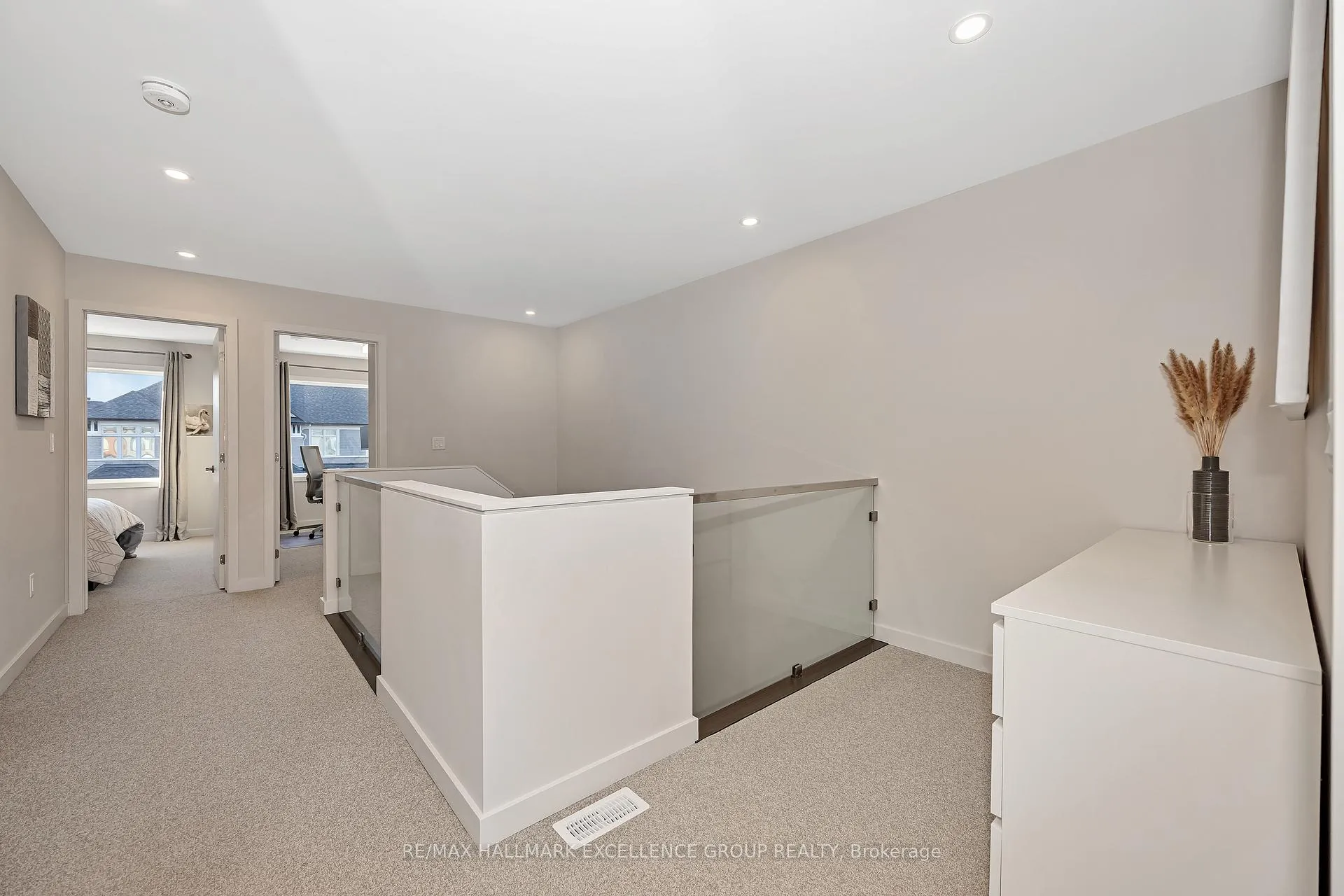 Photo 18 of 677 Honeydew Street, Ottawa, Riverside South/Gloucester Glen — HOMEH