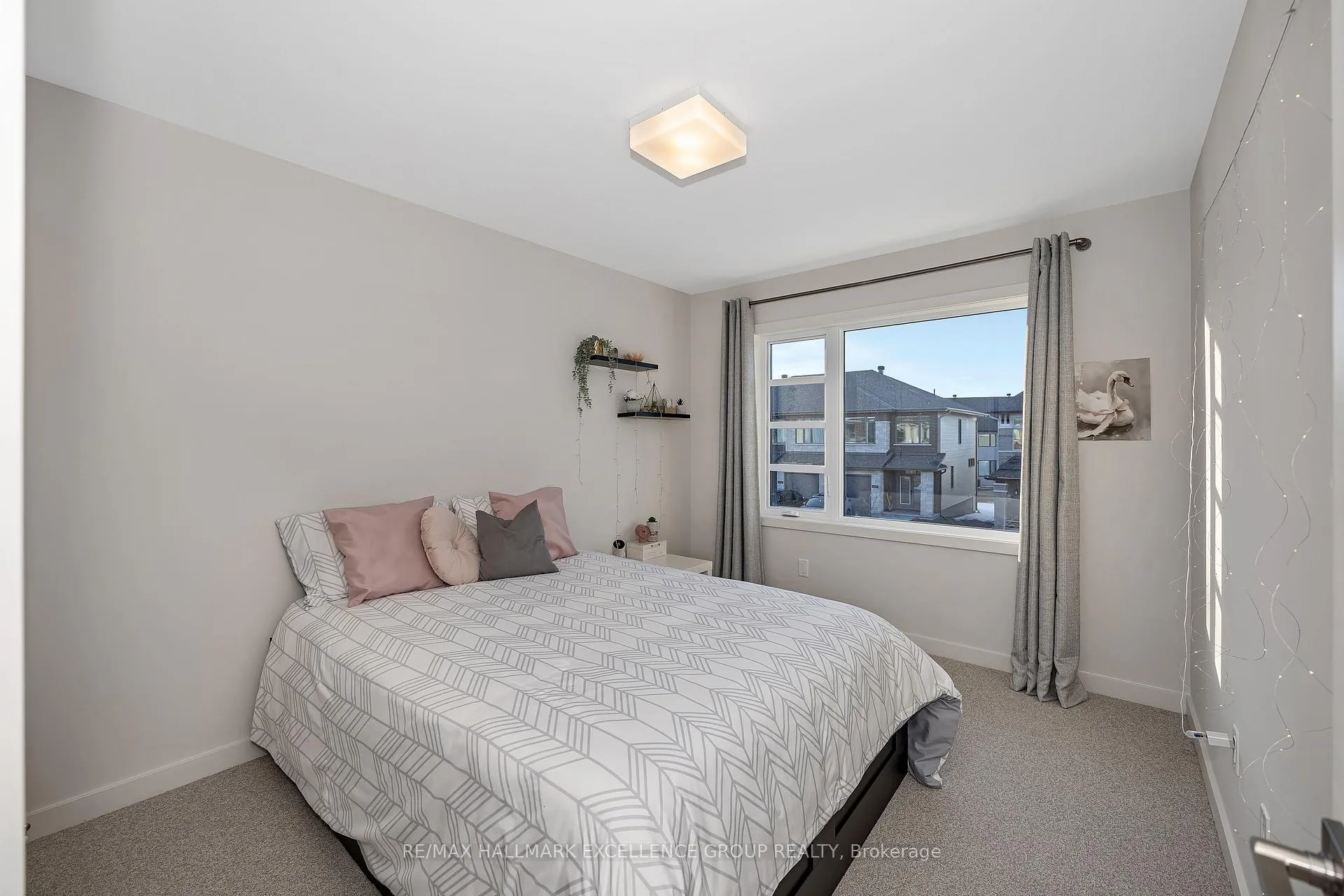 Photo 25 of 677 Honeydew Street, Ottawa, Riverside South/Gloucester Glen — HOMEH