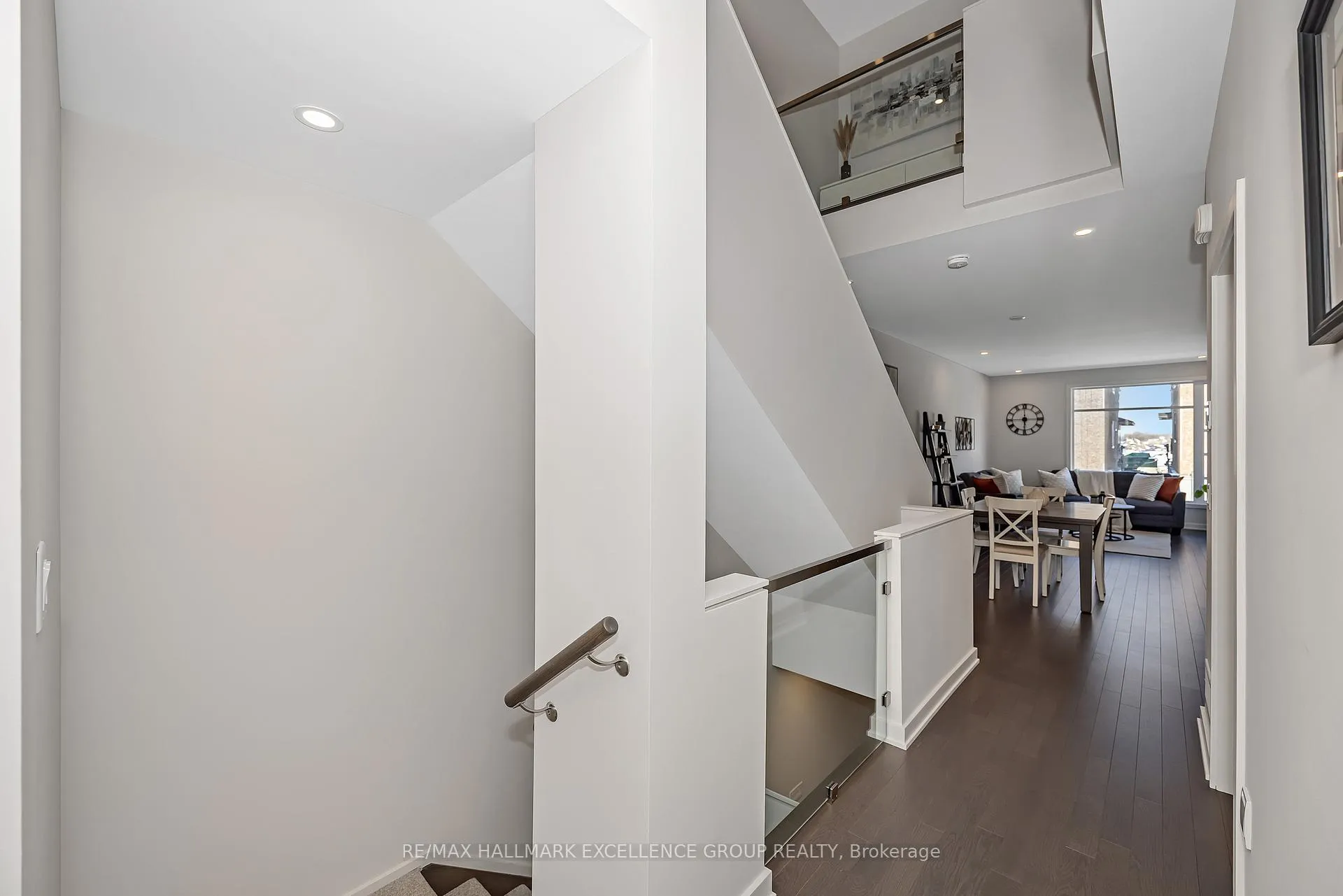 Photo 32 of 677 Honeydew Street, Ottawa, Riverside South/Gloucester Glen — HOMEH