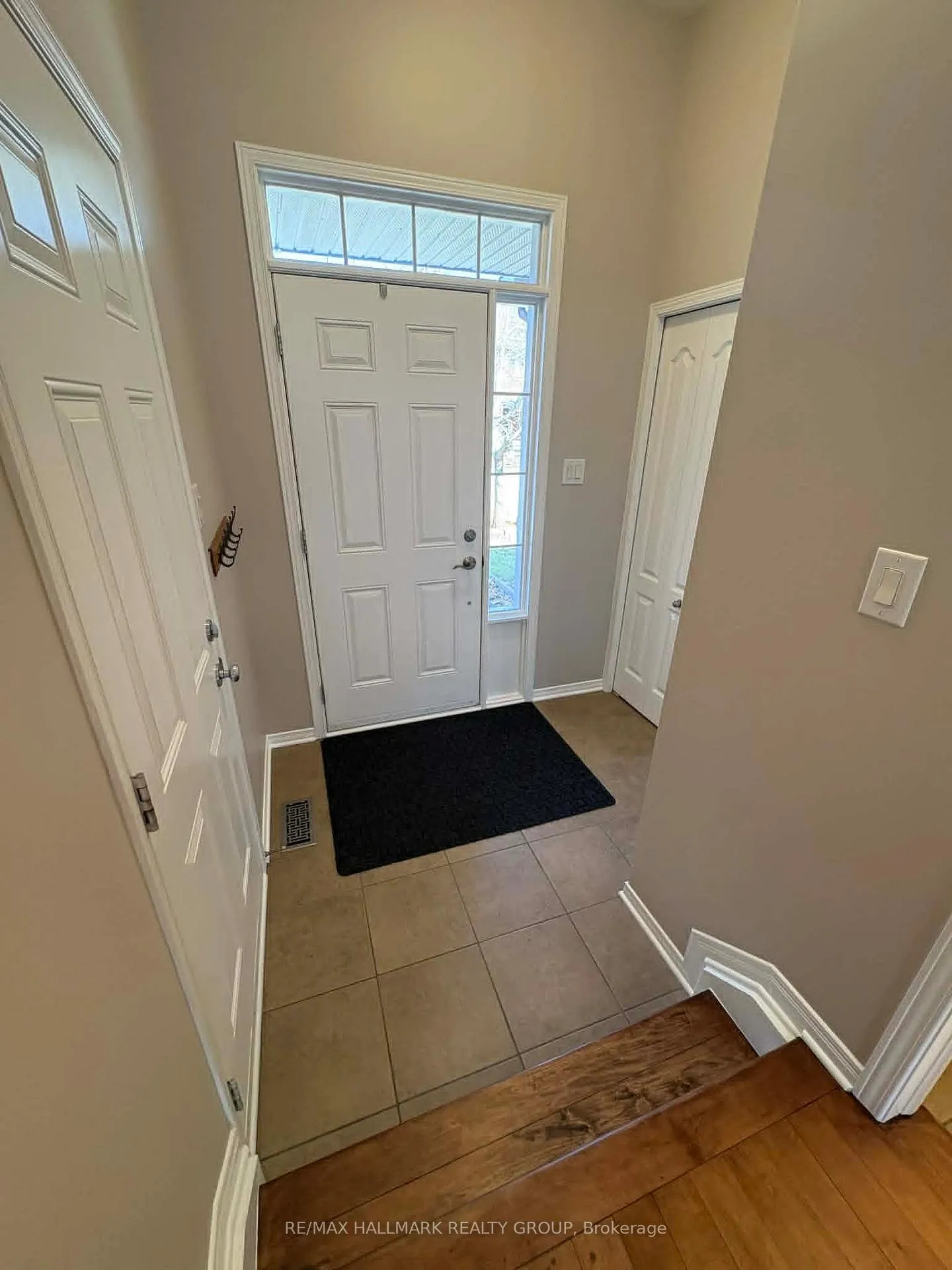 Photo 6 of 756 Nakina Way, Ottawa, Riverside South/Gloucester Glen — HOMEH