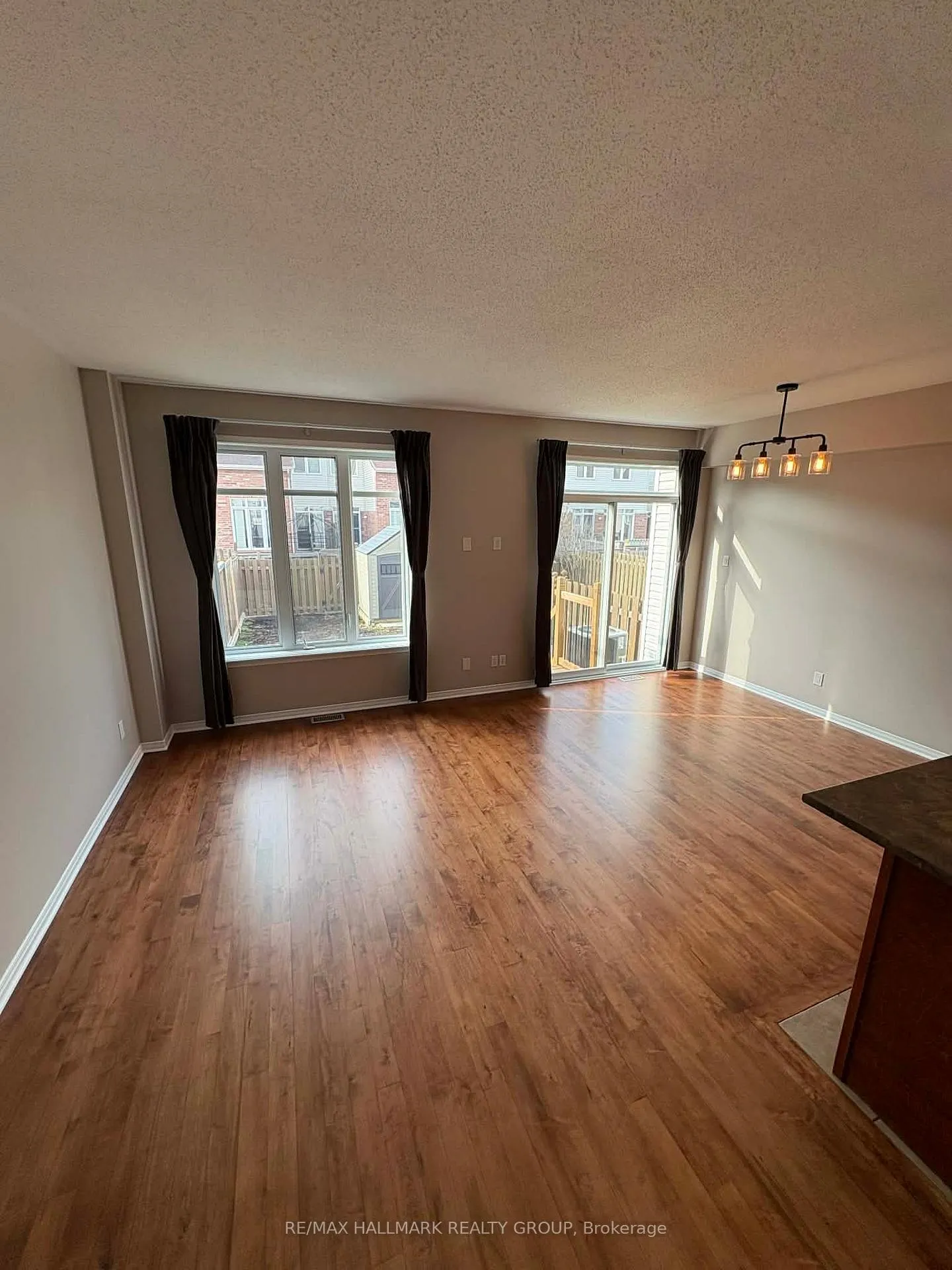 Photo 12 of 756 Nakina Way, Ottawa, Riverside South/Gloucester Glen — HOMEH