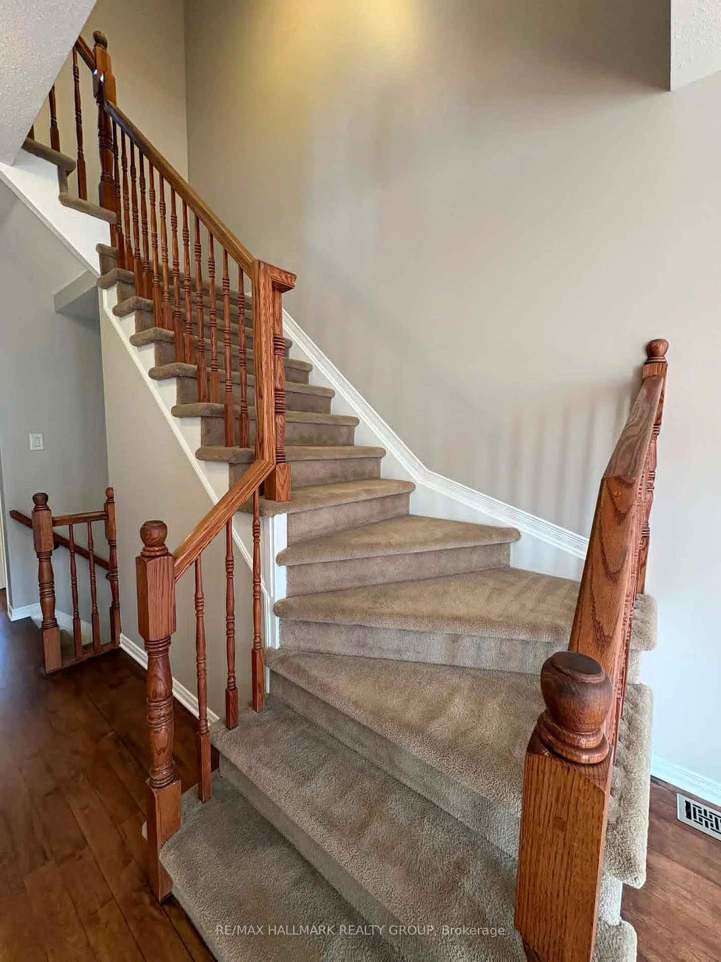 Photo 15 of 756 Nakina Way, Ottawa, Riverside South/Gloucester Glen — HOMEH
