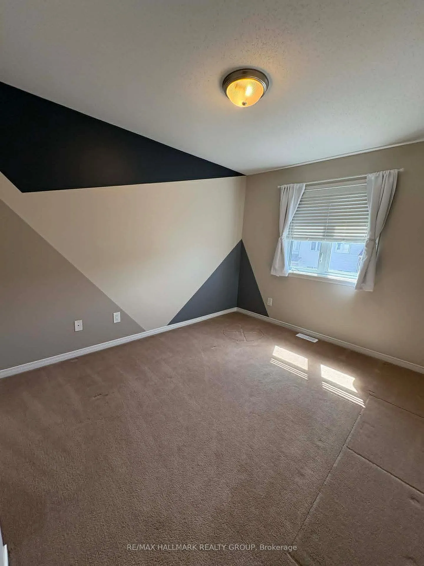 Photo 21 of 756 Nakina Way, Ottawa, Riverside South/Gloucester Glen — HOMEH