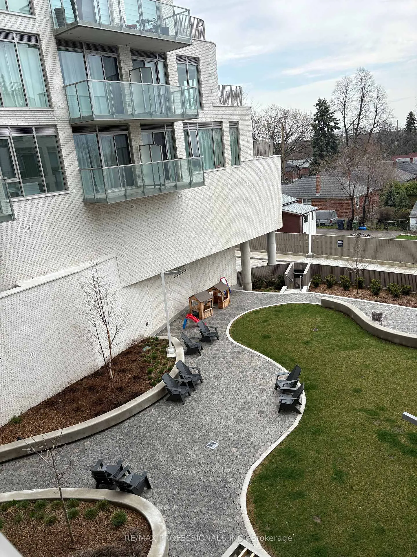 Photo 24 of Unit 303, 689 The Queensway, Etobicoke, Stonegate-Queensway — HOMEH