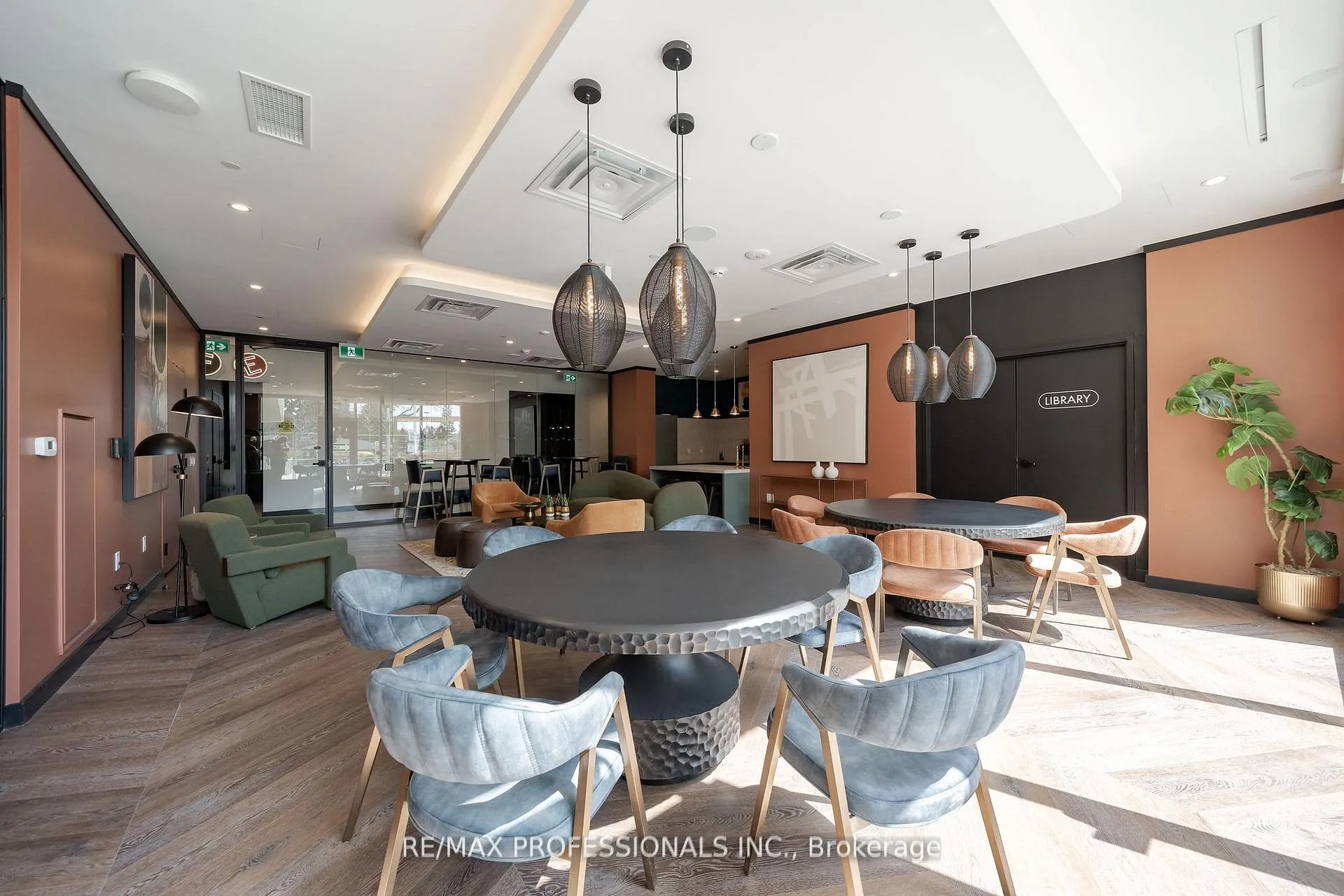Photo 29 of Unit 303, 689 The Queensway, Etobicoke, Stonegate-Queensway — HOMEH