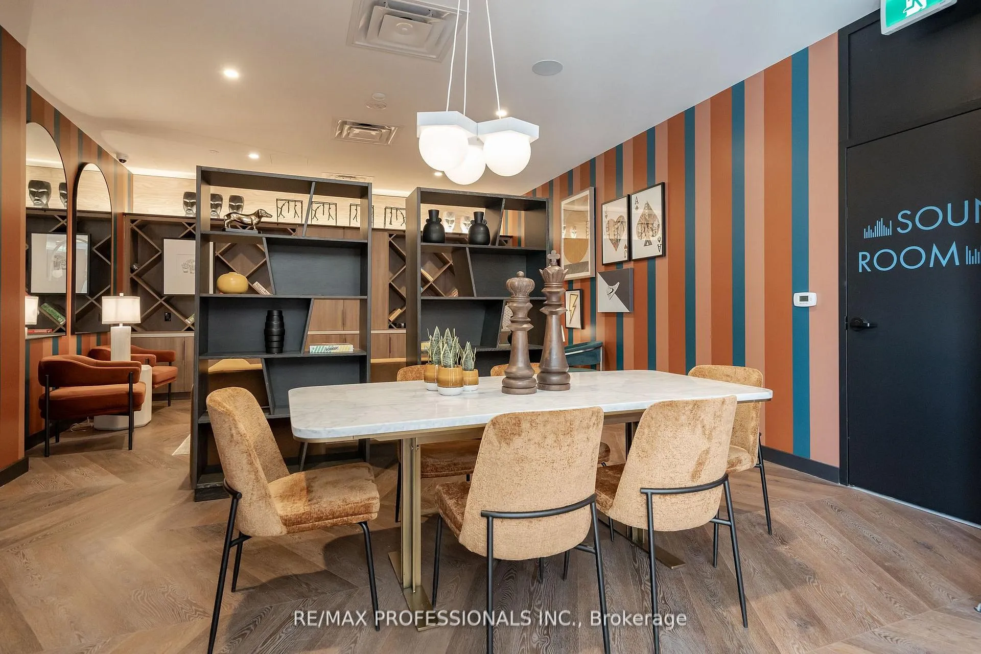 Photo 30 of Unit 303, 689 The Queensway, Etobicoke, Stonegate-Queensway — HOMEH