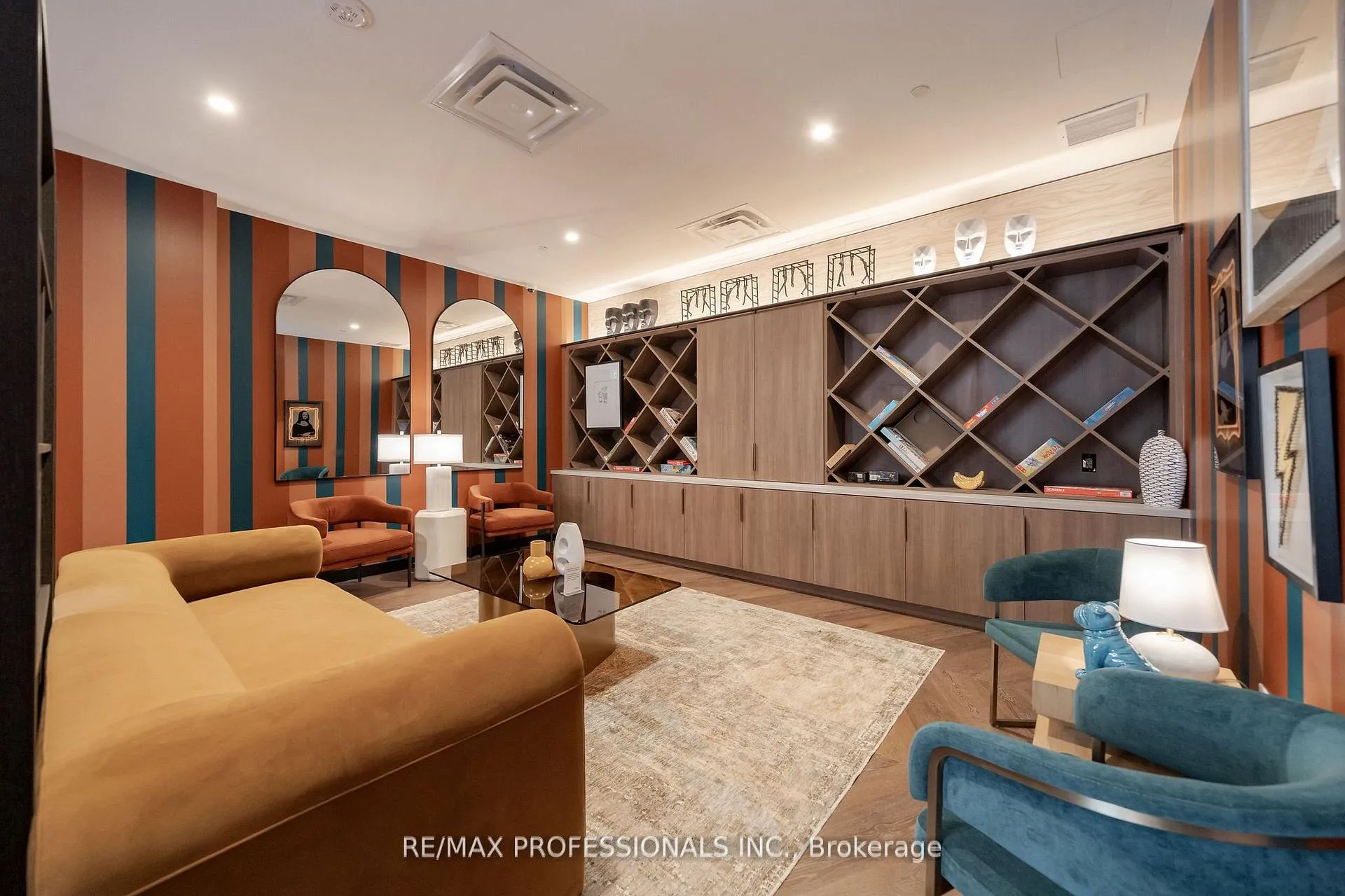 Photo 31 of Unit 303, 689 The Queensway, Etobicoke, Stonegate-Queensway — HOMEH