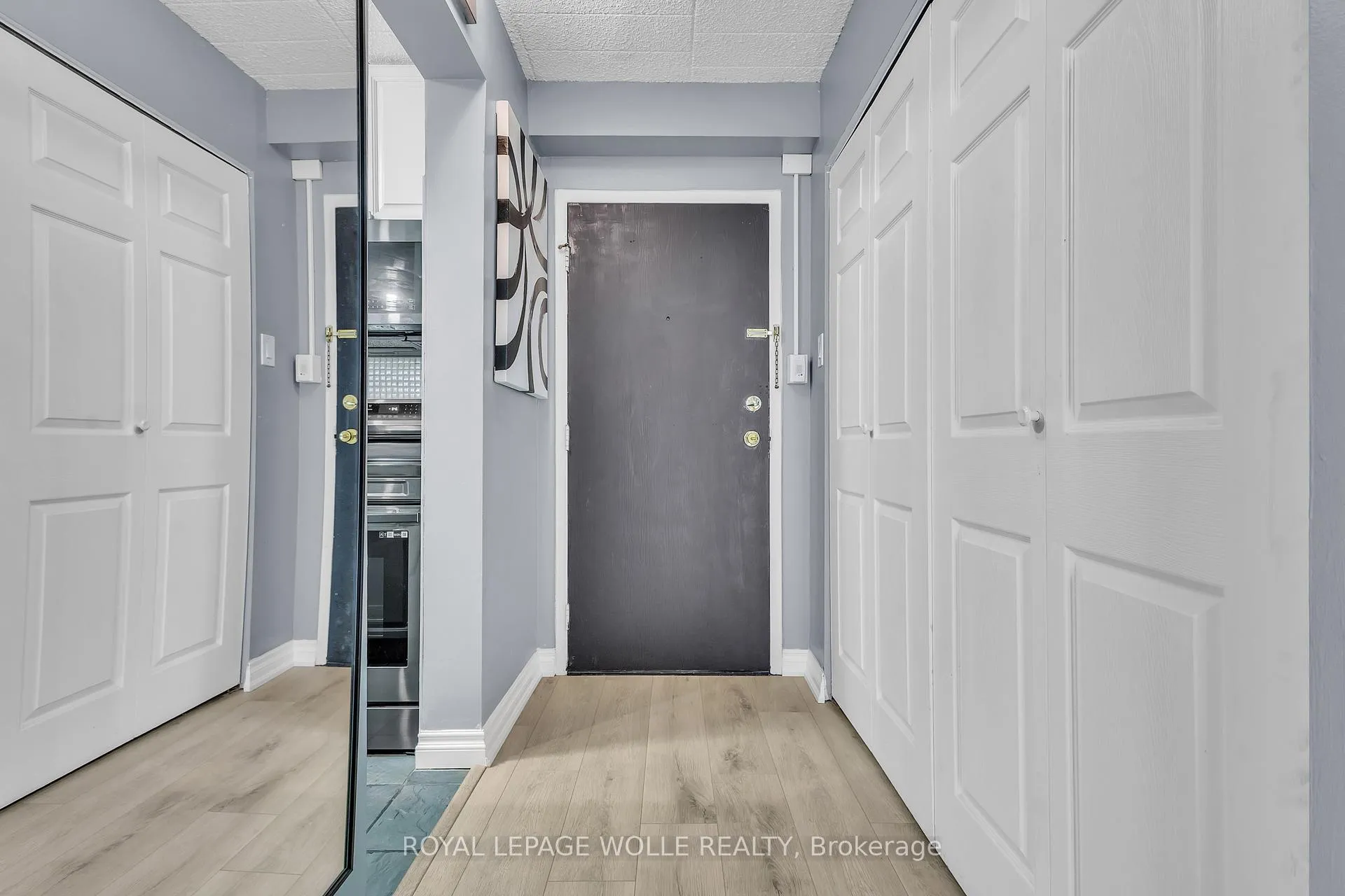 Photo 4 of Unit 107, 80 Breckenridge Drive, Kitchener — HOMEH