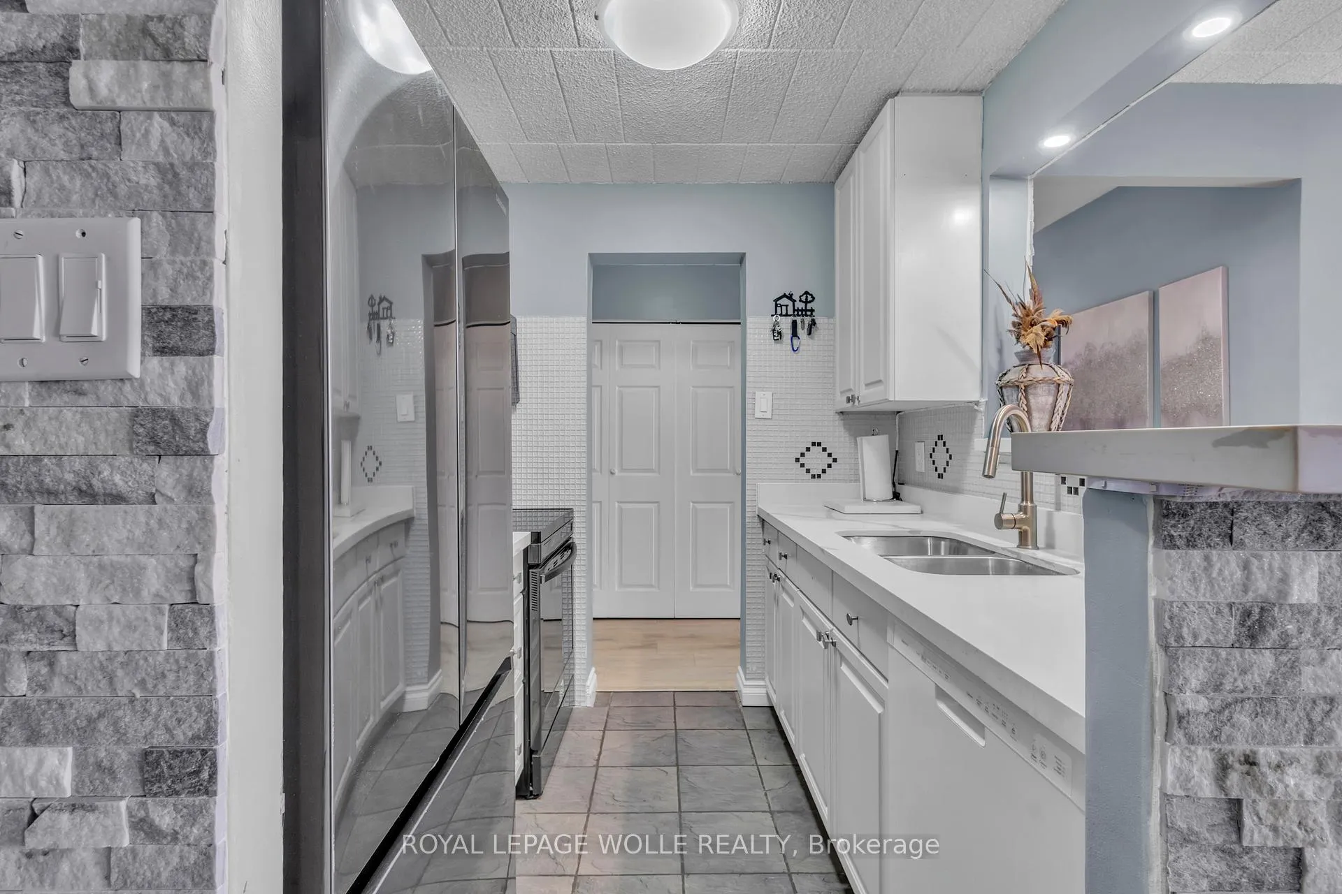 Photo 6 of Unit 107, 80 Breckenridge Drive, Kitchener — HOMEH