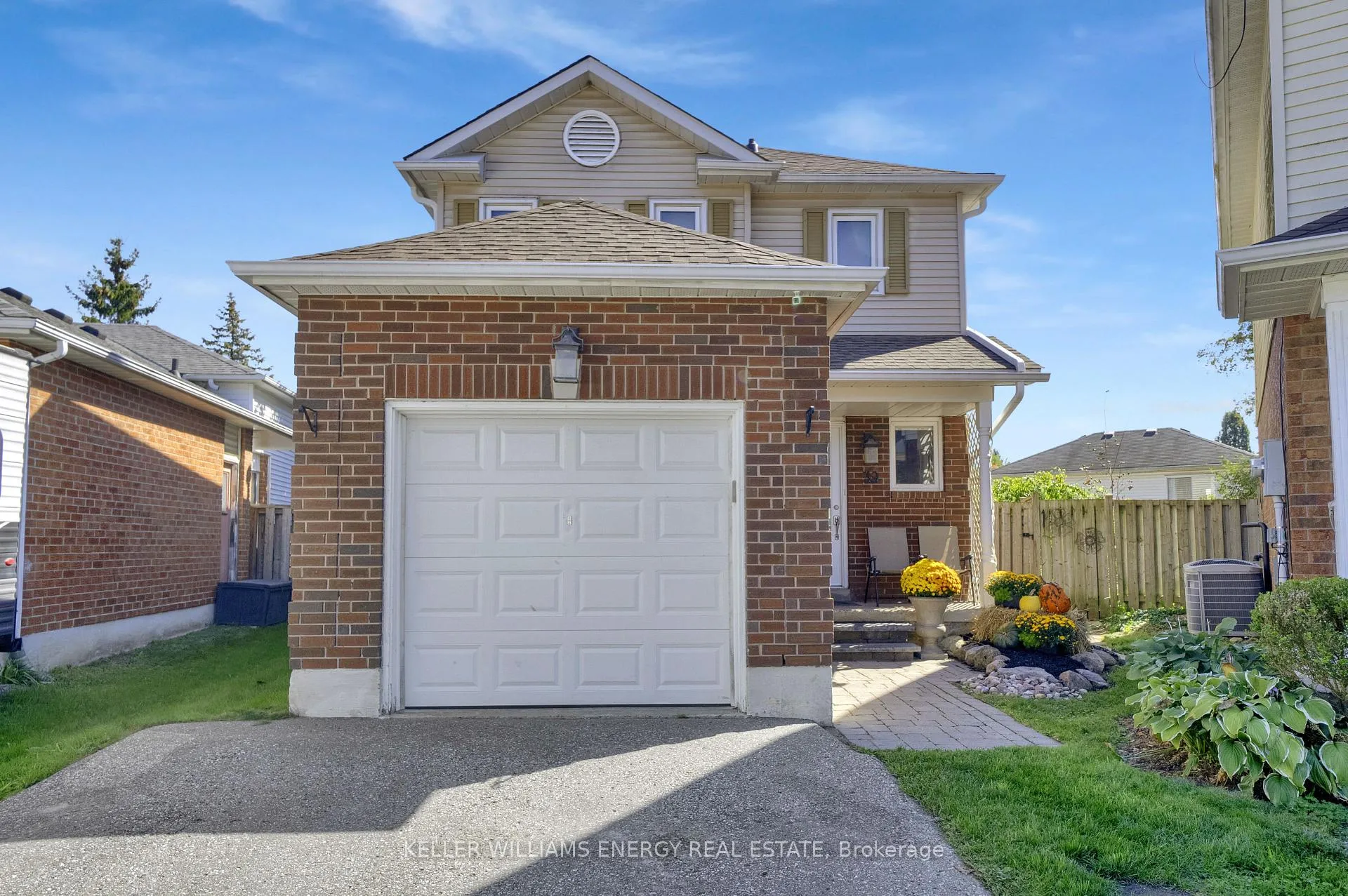 Photo 1 of 39 Longwood Court, Clarington, Courtice — HOMEH