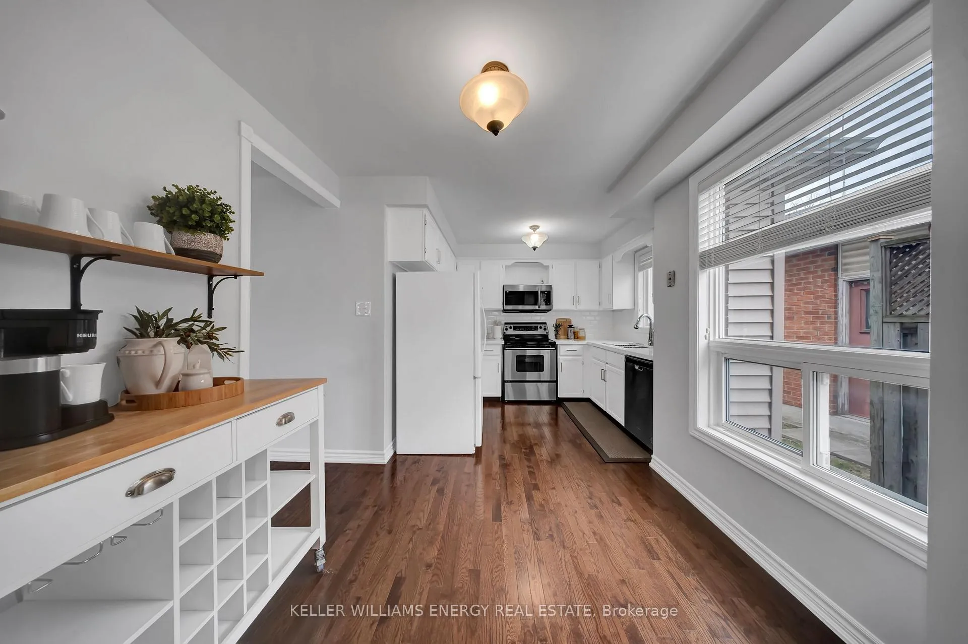 Photo 20 of 39 Longwood Court, Clarington, Courtice — HOMEH
