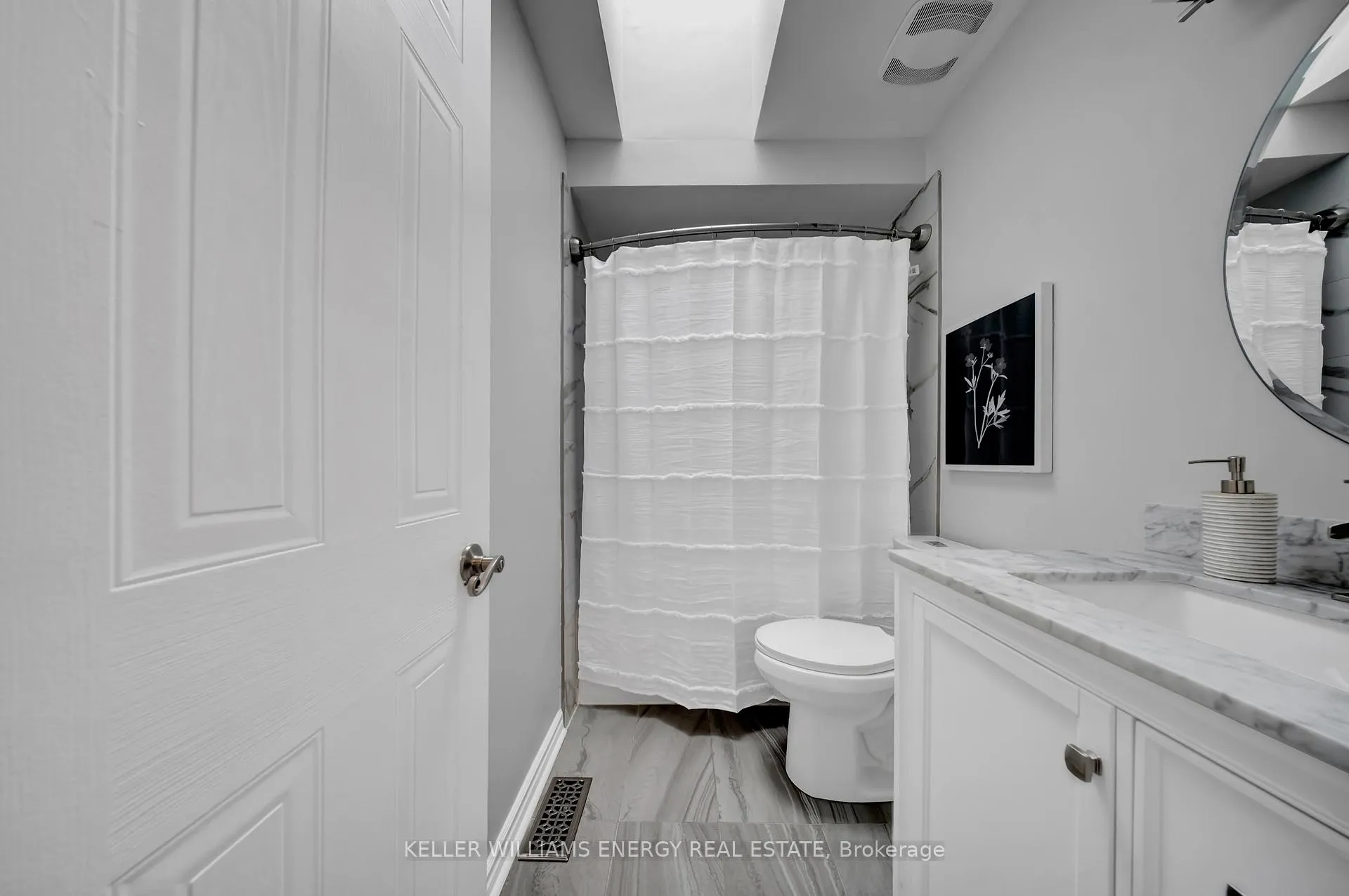 Photo 31 of 39 Longwood Court, Clarington, Courtice — HOMEH