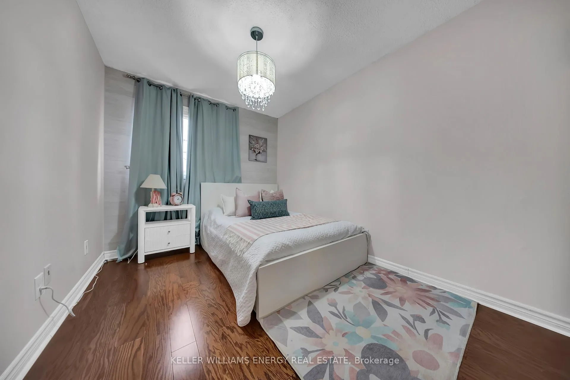 Photo 33 of 39 Longwood Court, Clarington, Courtice — HOMEH