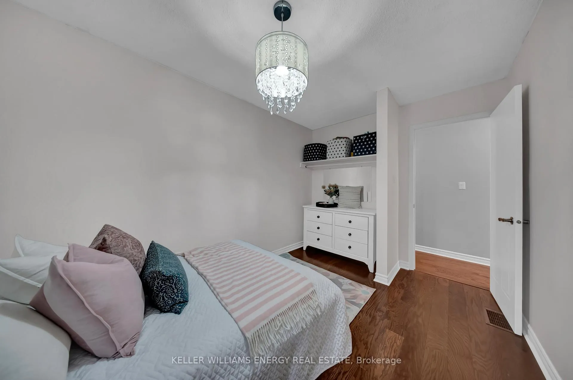 Photo 34 of 39 Longwood Court, Clarington, Courtice — HOMEH
