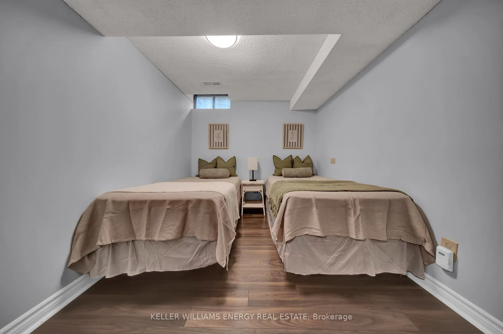 Photo 41 of 39 Longwood Court, Clarington, Courtice — HOMEH