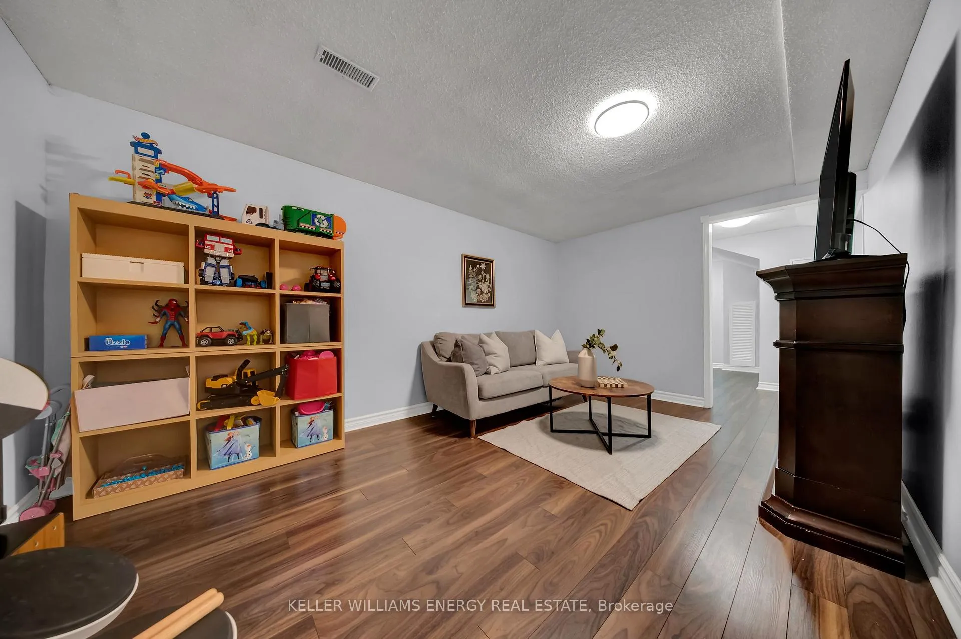 Photo 43 of 39 Longwood Court, Clarington, Courtice — HOMEH