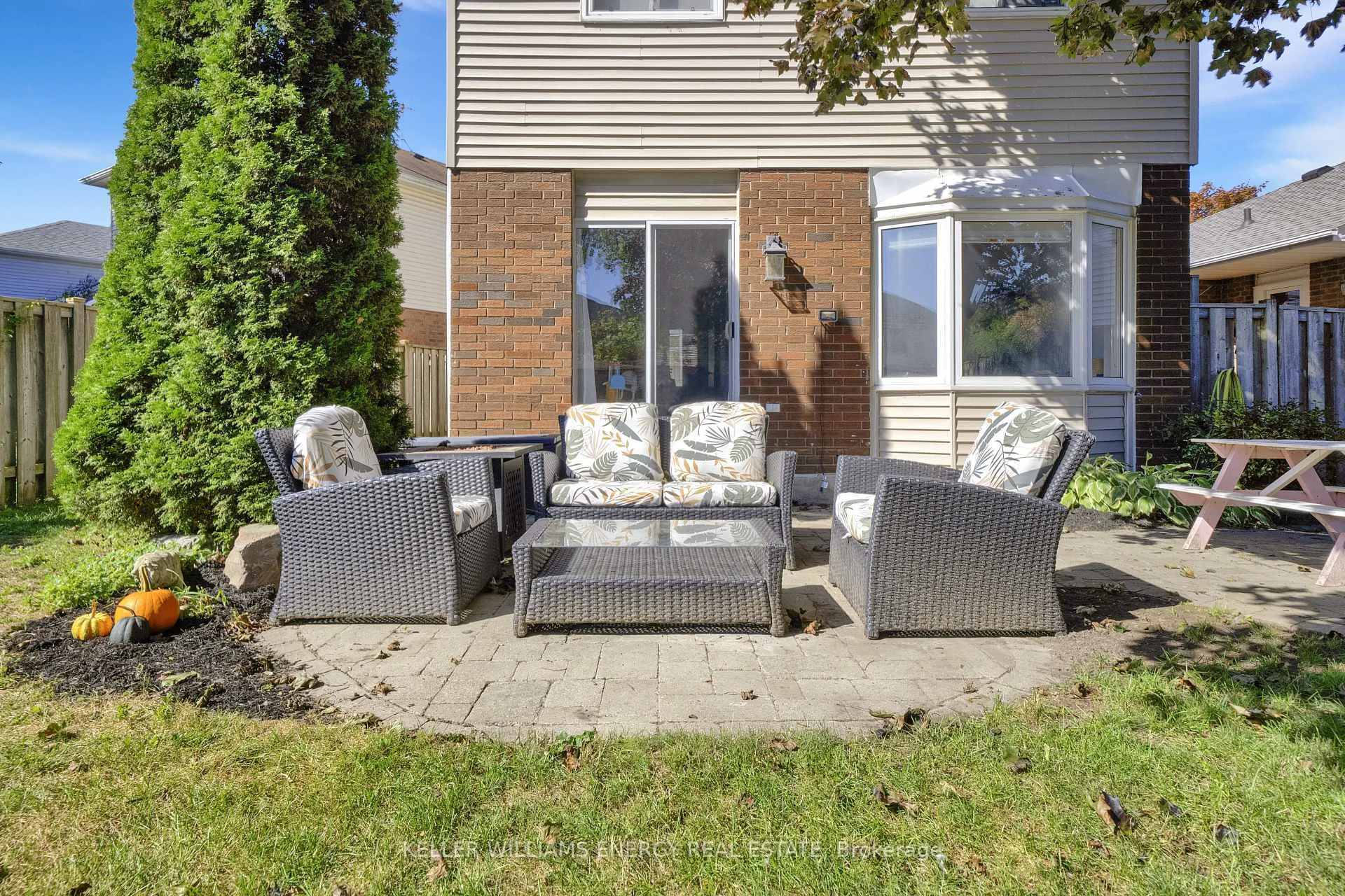 Photo 48 of 39 Longwood Court, Clarington, Courtice — HOMEH