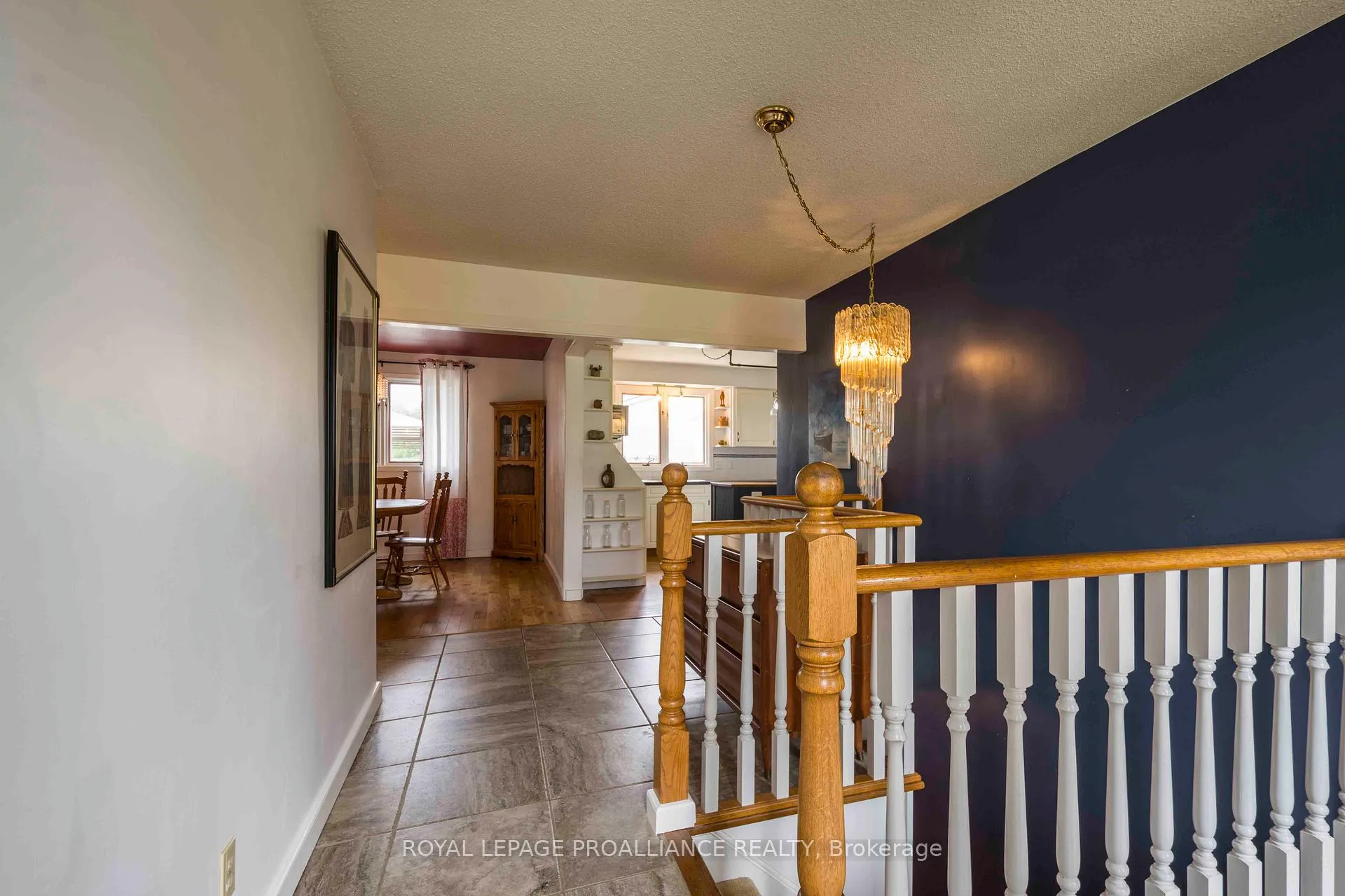 Photo 3 of 12 Montrose Road, Quinte West, Sidney Ward — HOMEH