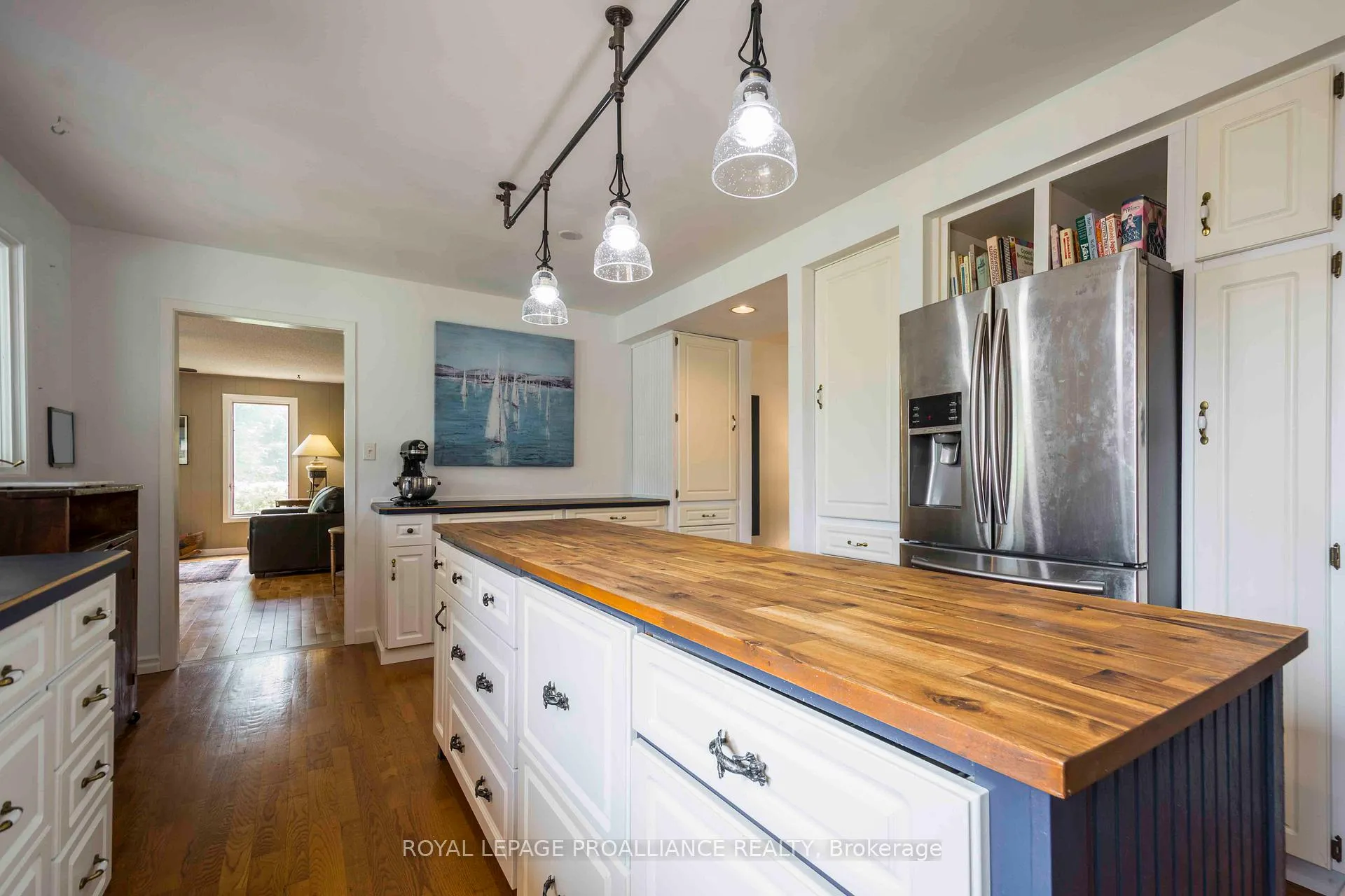 Photo 8 of 12 Montrose Road, Quinte West, Sidney Ward — HOMEH