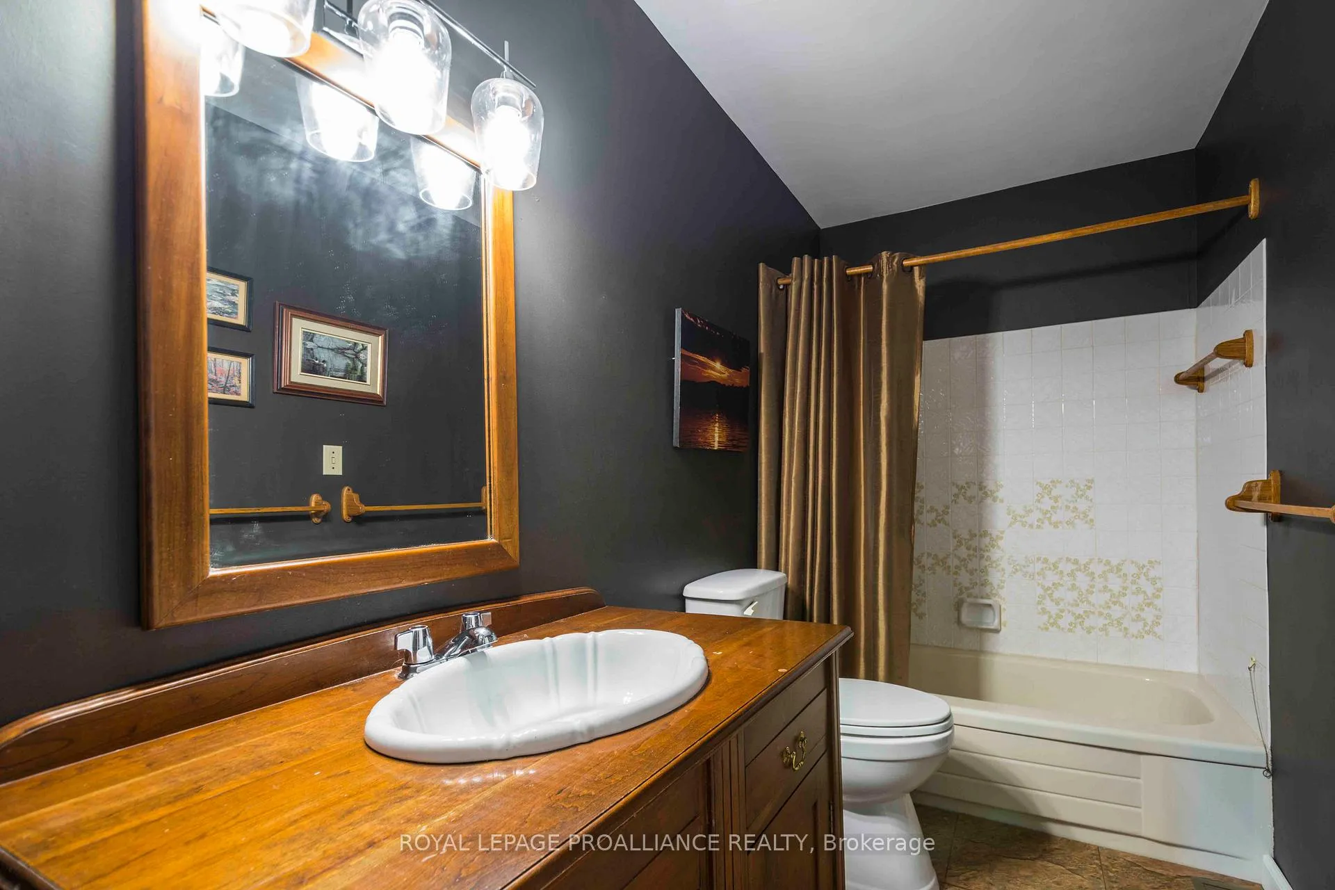 Photo 22 of 12 Montrose Road, Quinte West, Sidney Ward — HOMEH