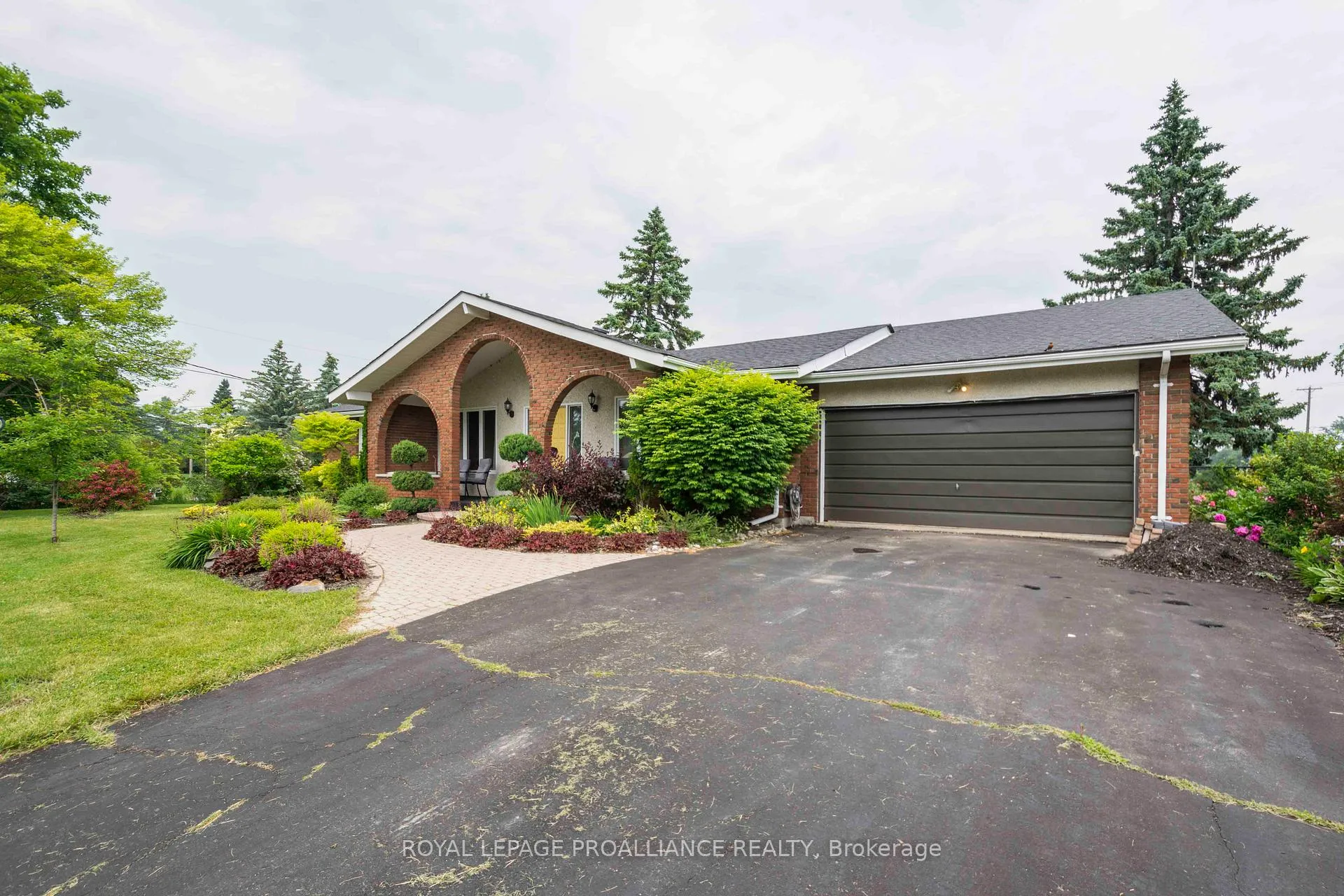 Photo 33 of 12 Montrose Road, Quinte West, Sidney Ward — HOMEH