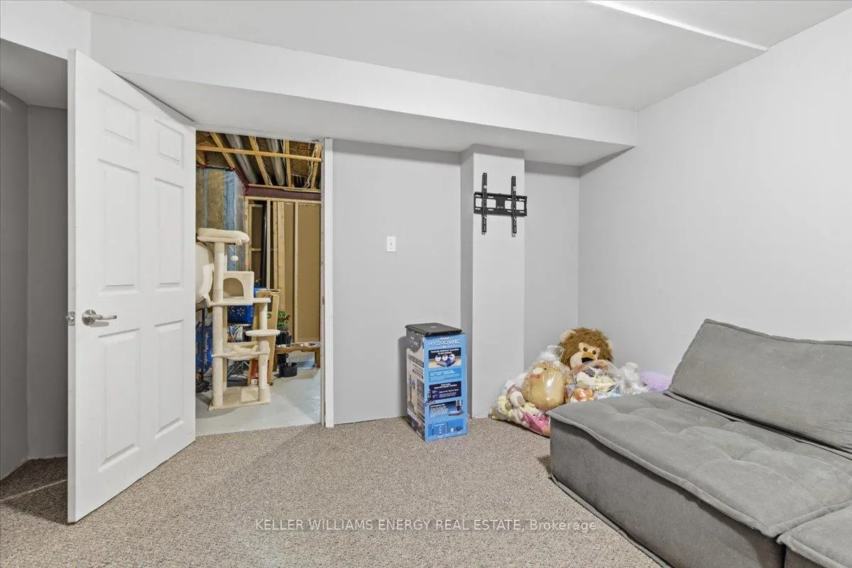 Photo 31 of 18 Genner Drive, Ajax, Central West — HOMEH