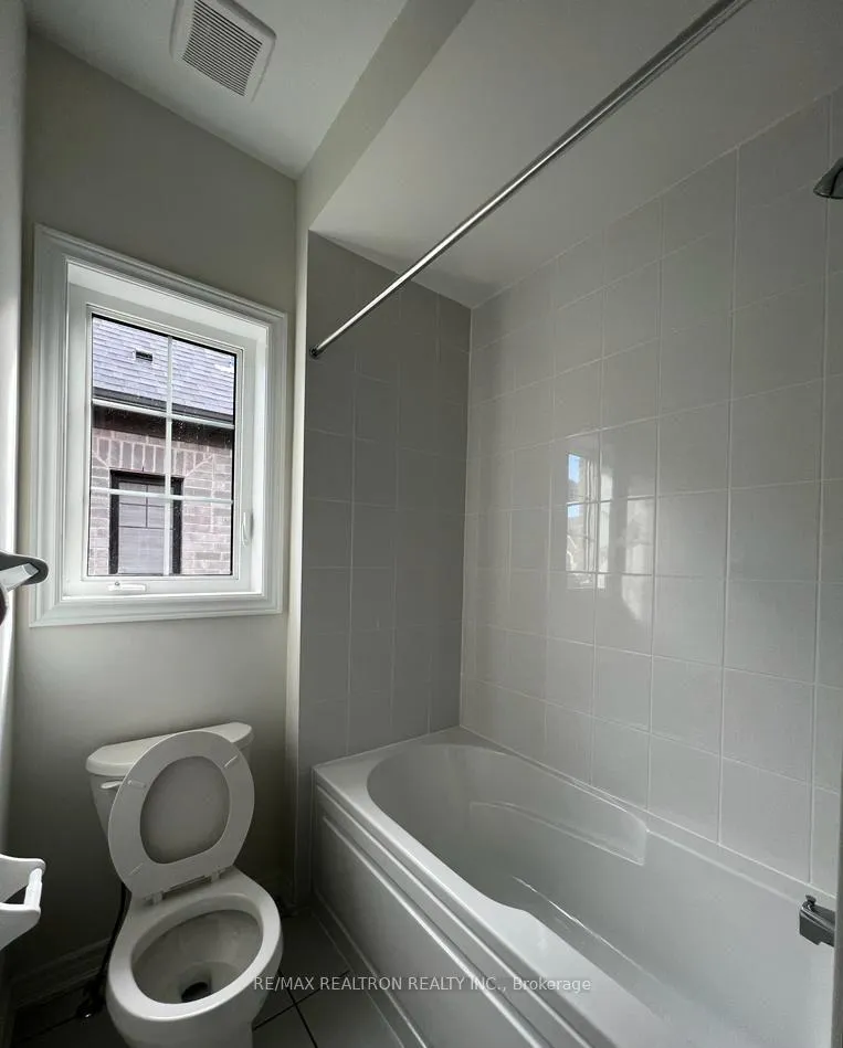 Photo 16 of Unit Main, 16 Thelma Drive, Whitby, Rural Whitby — HOMEH