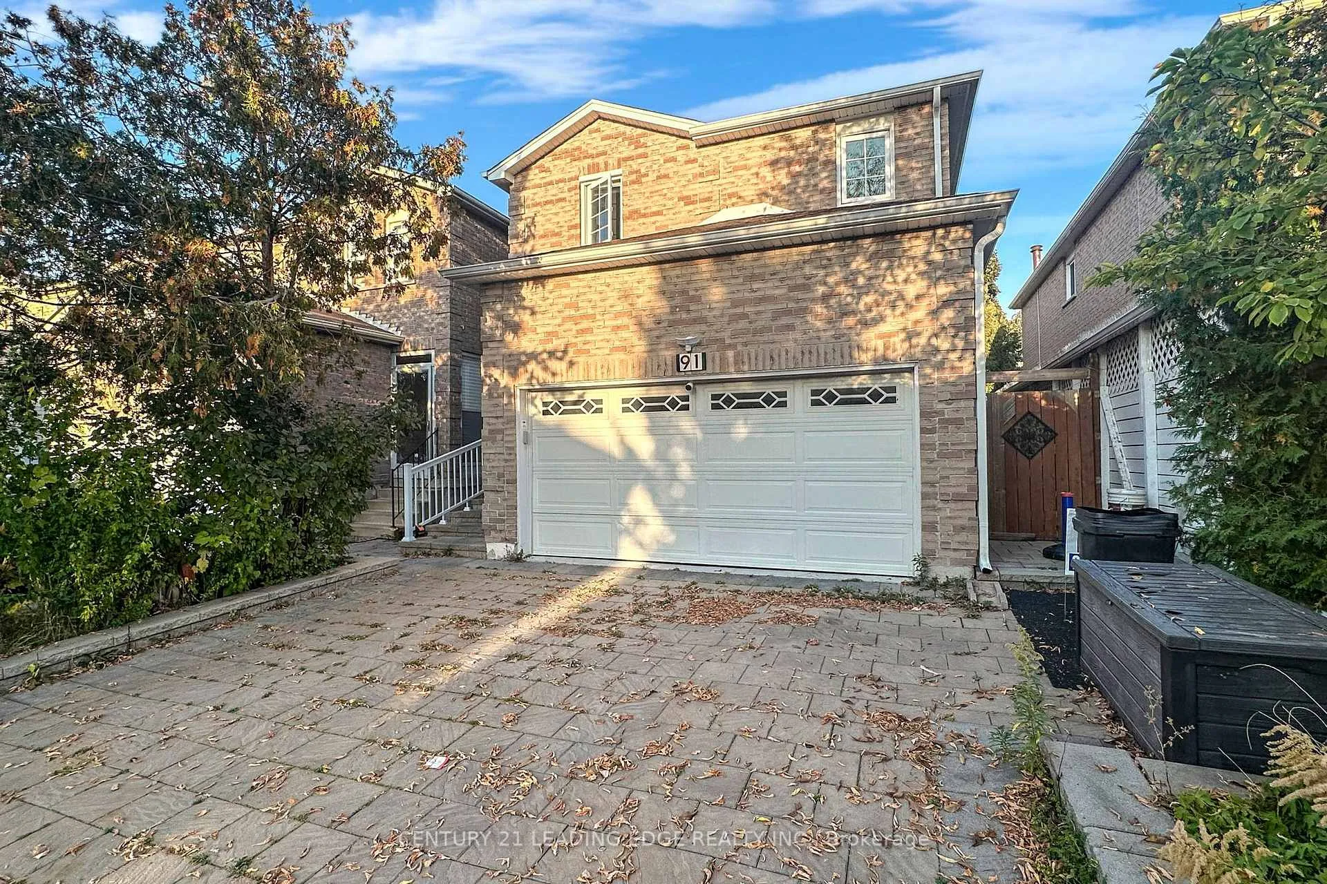 Photo 2 of 91 Ketchum Crescent, Markham, Middlefield — HOMEH