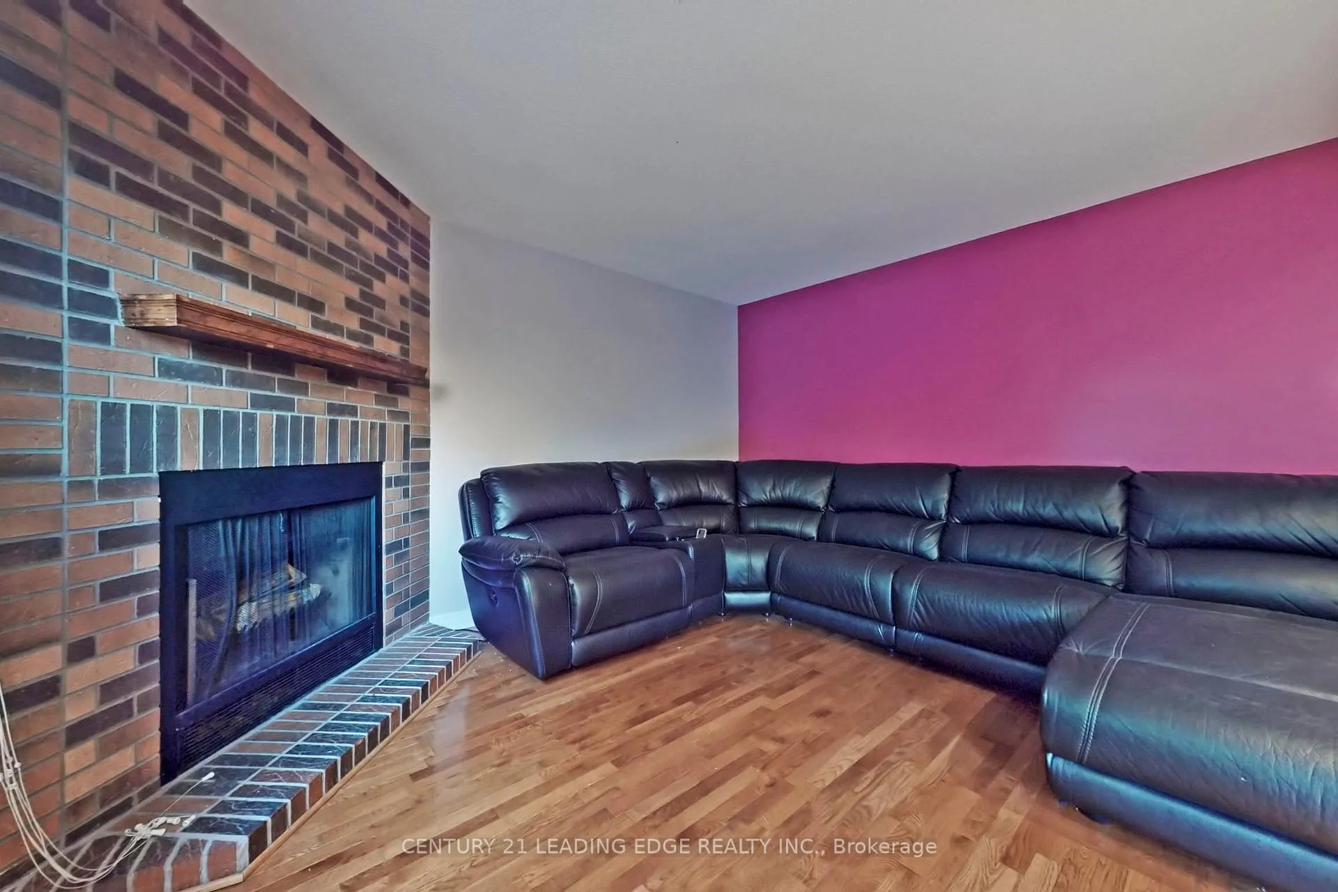 Photo 9 of 91 Ketchum Crescent, Markham, Middlefield — HOMEH